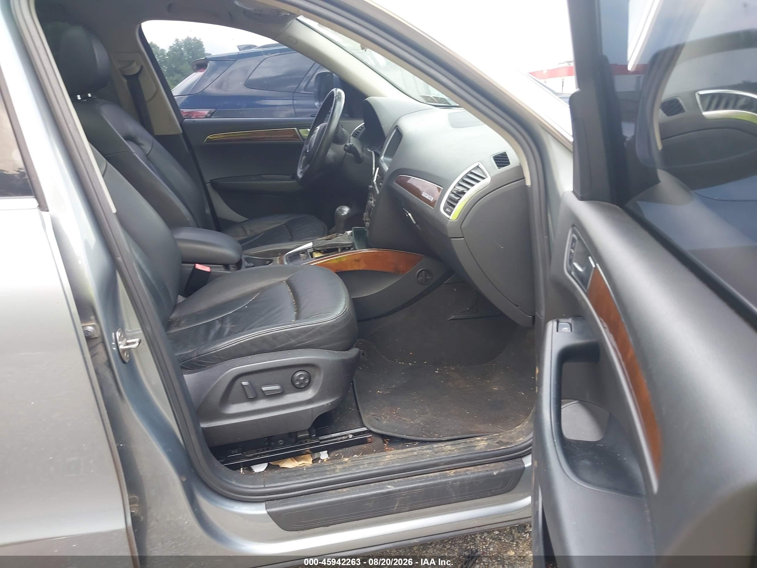 2010 Audi Q5 3.2 Premium Silver vin: WA1CKAFP8AA043542
