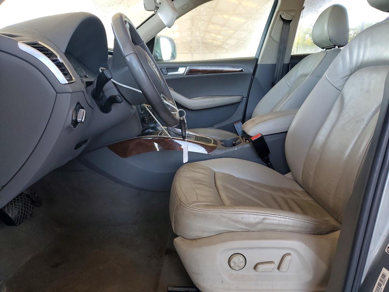 2010 Audi Q5 Premium Gray vin: WA1CKAFP8AA079344
