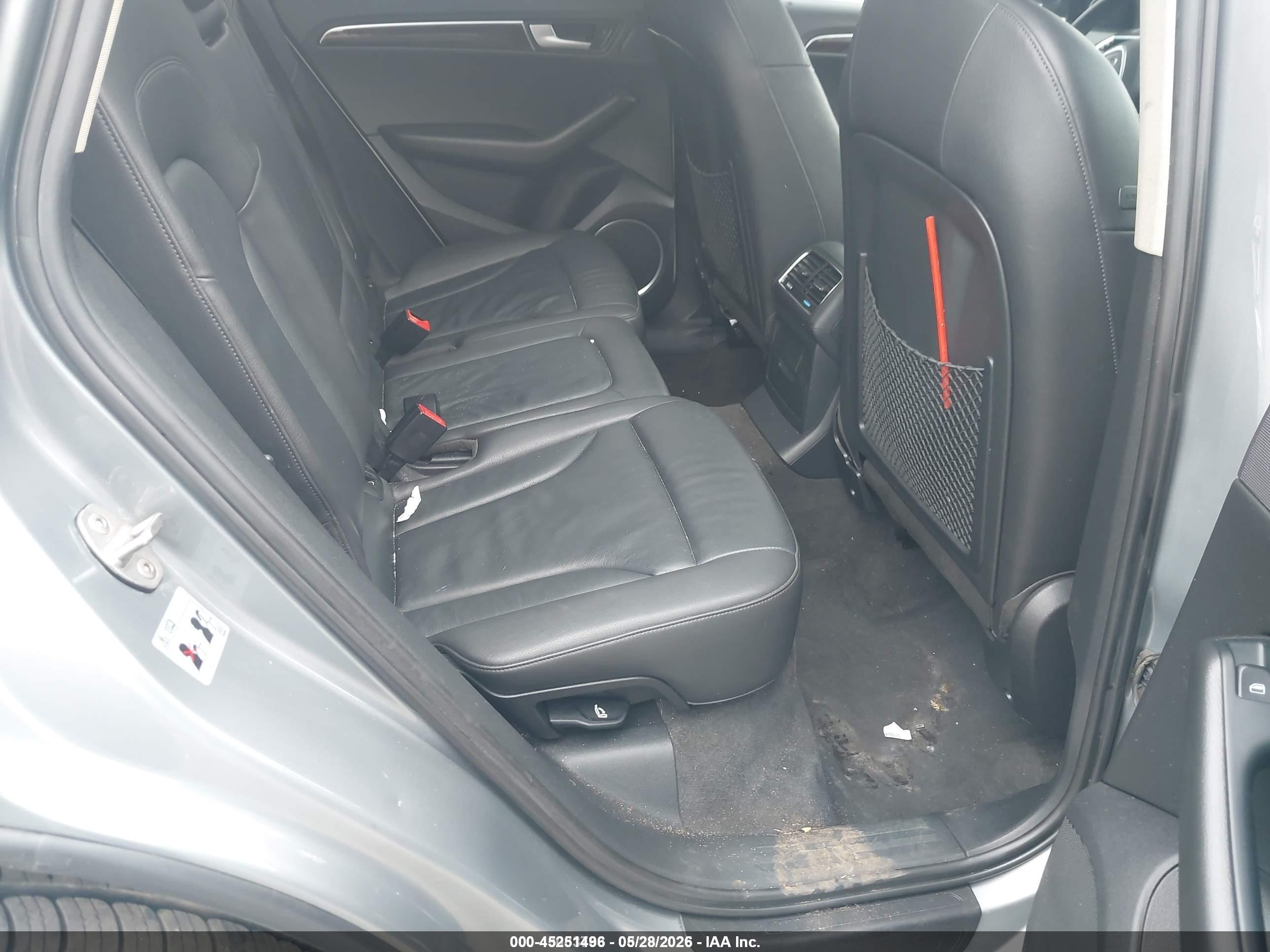 2010 Audi Q5 3.2 Premium Gray vin: WA1CKAFP8AA097438