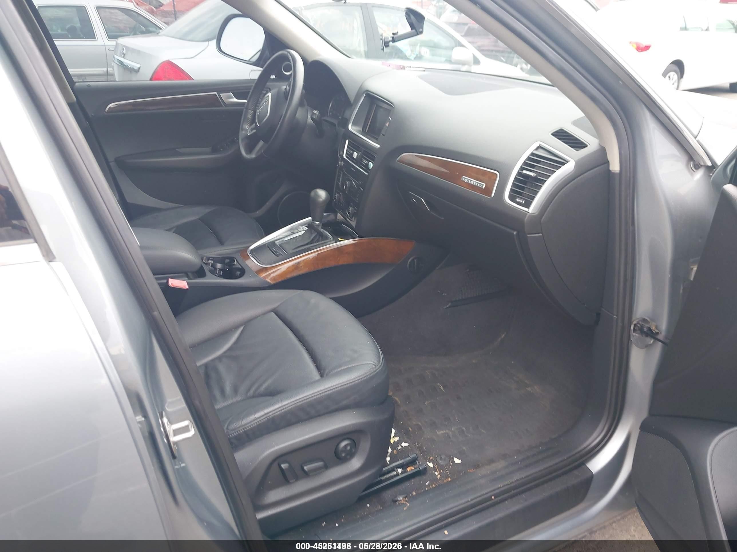 2010 Audi Q5 3.2 Premium Gray vin: WA1CKAFP8AA097438