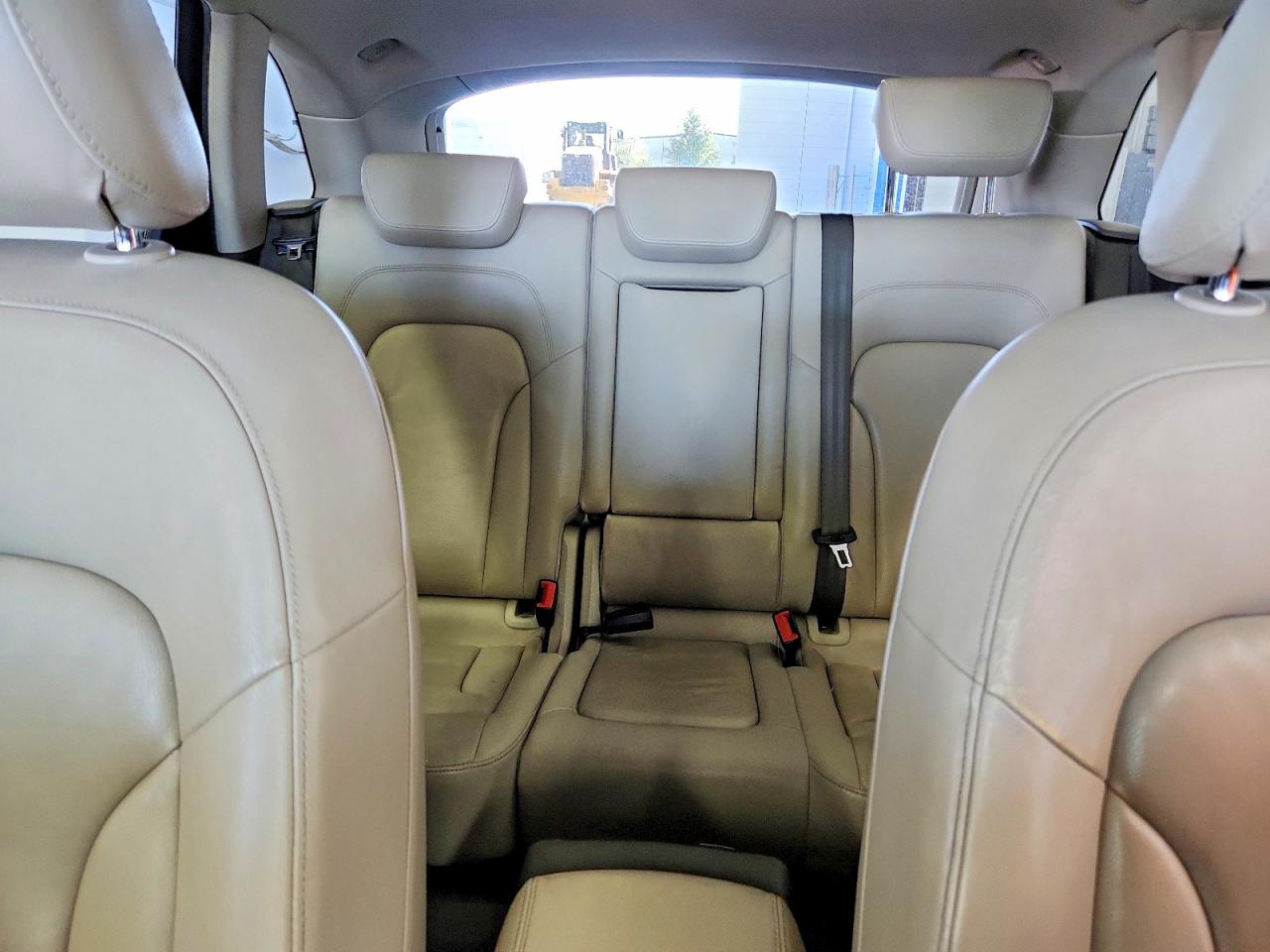 2010 Audi Q5 Premium Black vin: WA1CKAFP9AA071446