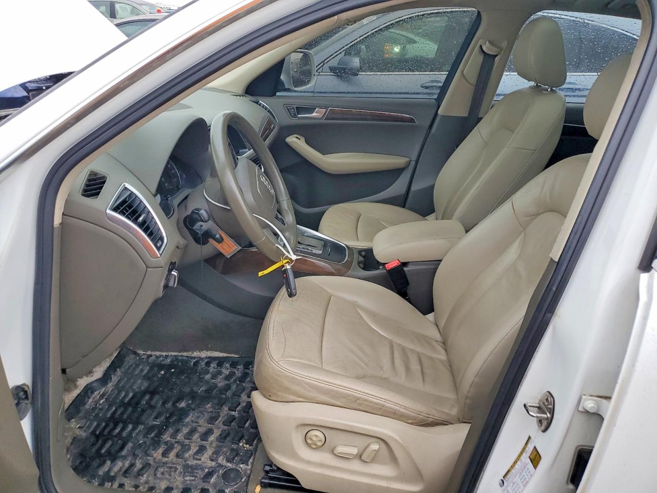 2010 Audi Q5 Premium White vin: WA1CKAFPXAA077188