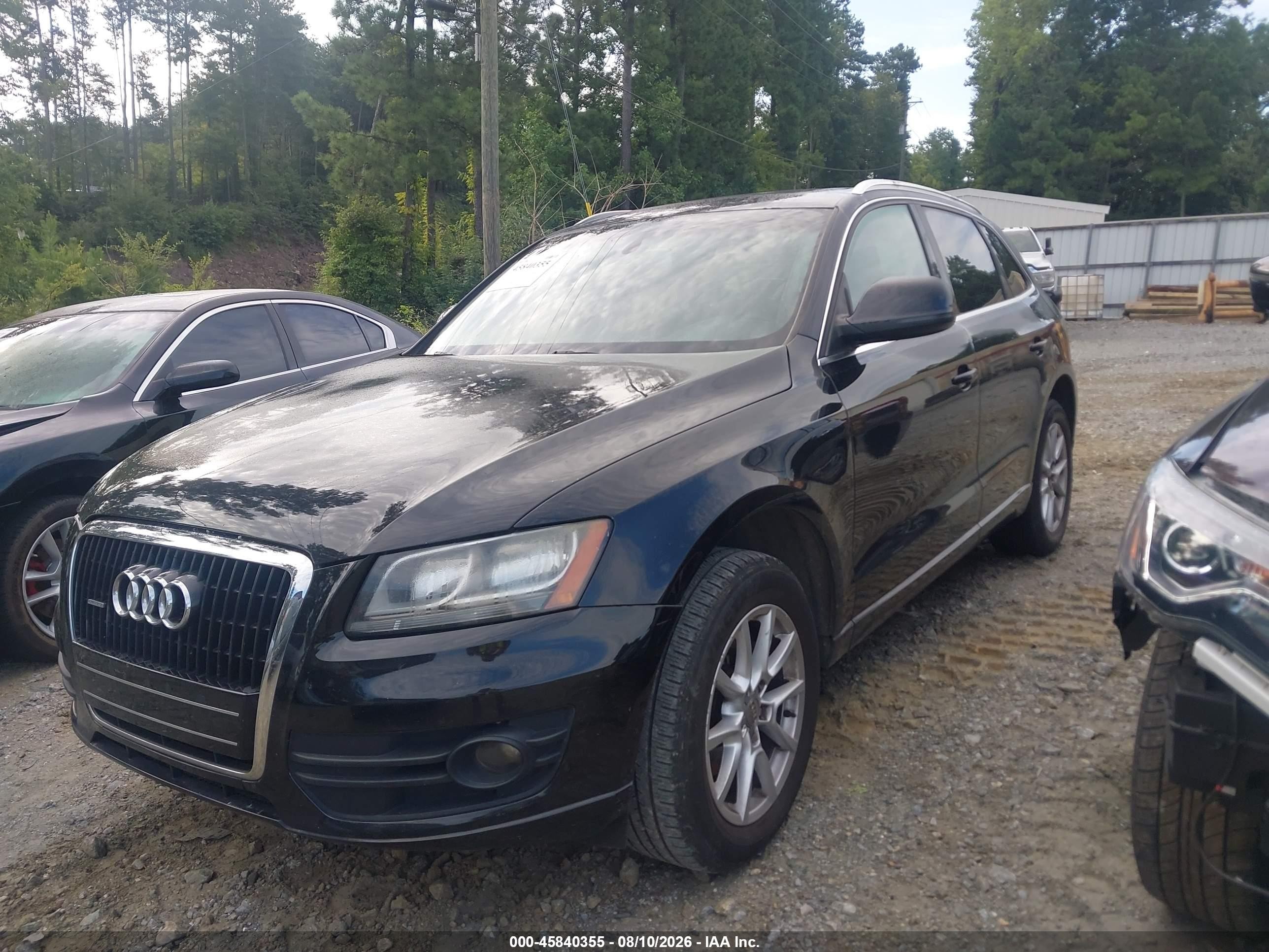 2010 Audi Q5 3.2 Premium Black vin: WA1CKAFPXAA100937