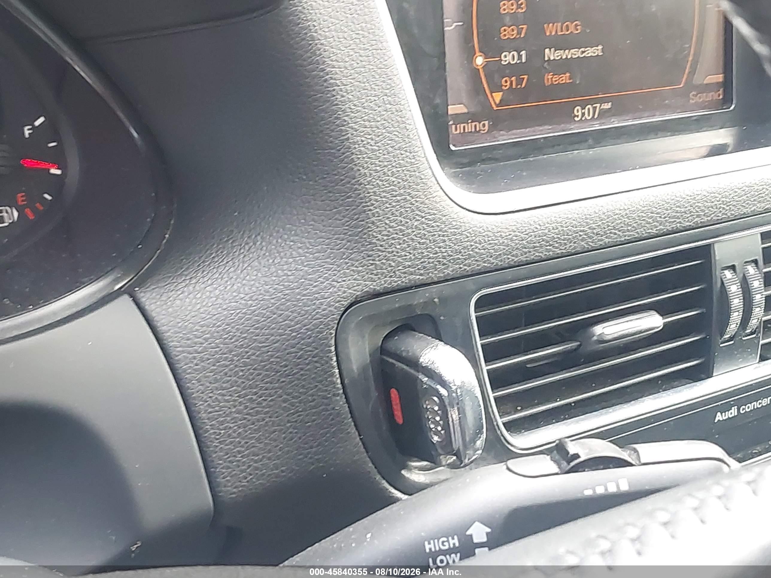 2010 Audi Q5 3.2 Premium Black vin: WA1CKAFPXAA100937