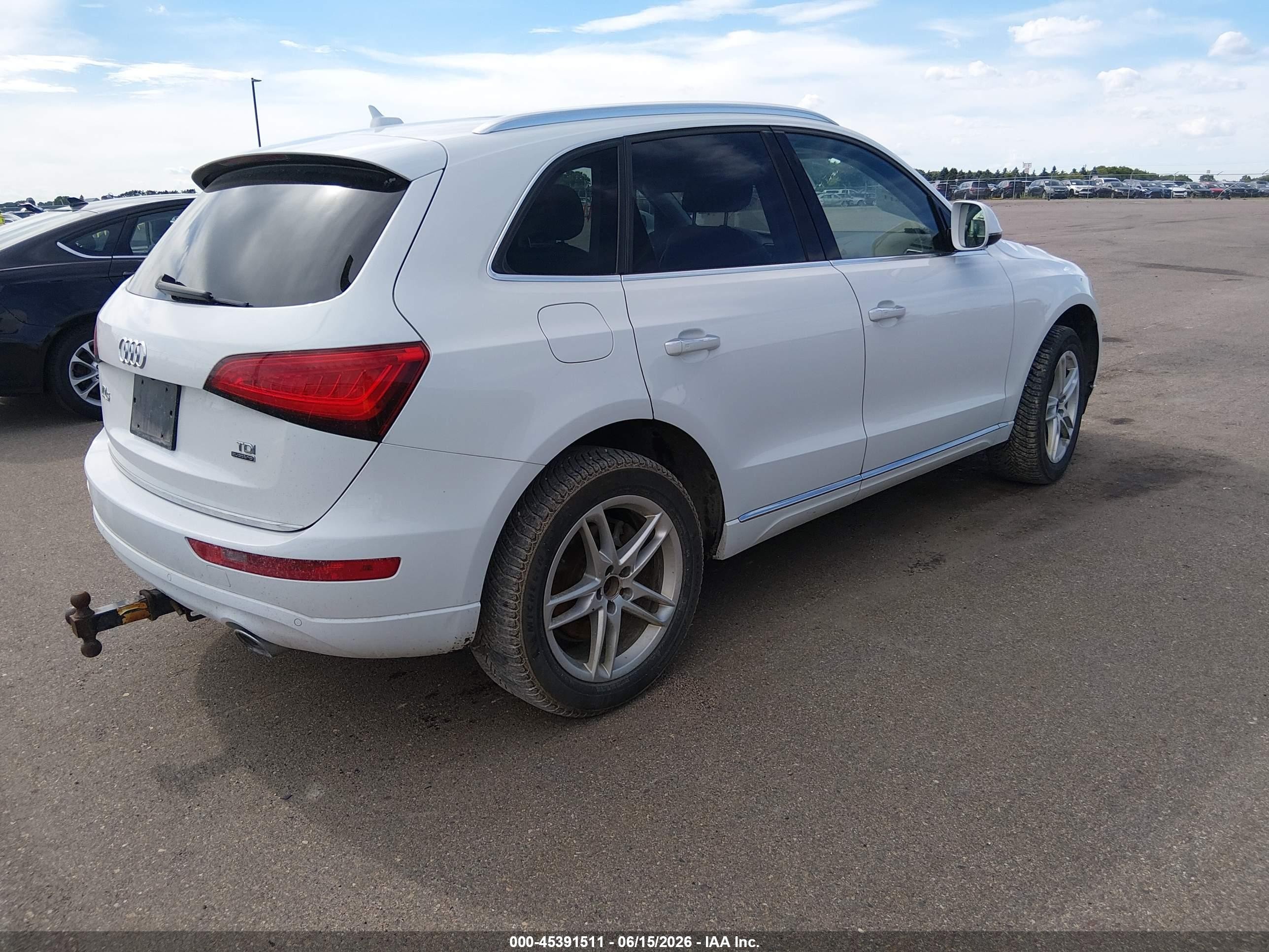 2015 Audi Q5 3.0 Tdi Premium Plus Белый vin: WA1CMAFP2FA082791