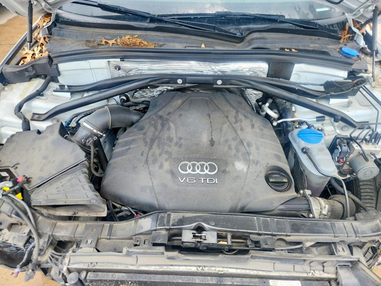 2015 Audi Q5 Tdi Premium Plus White vin: WA1CMAFP7FA084715