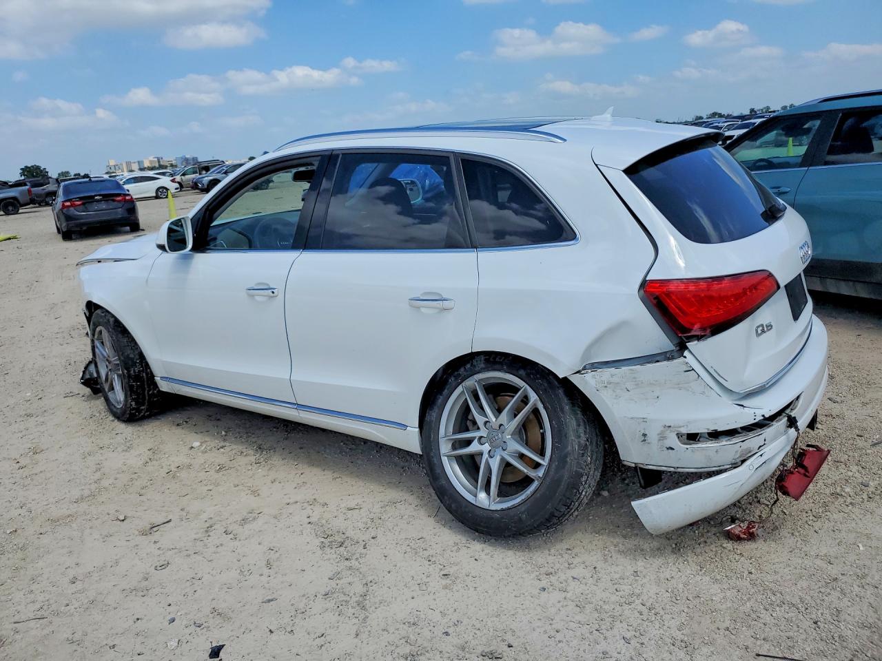 2015 Audi Q5 Tdi Premium Plus White vin: WA1CMAFP8FA132819