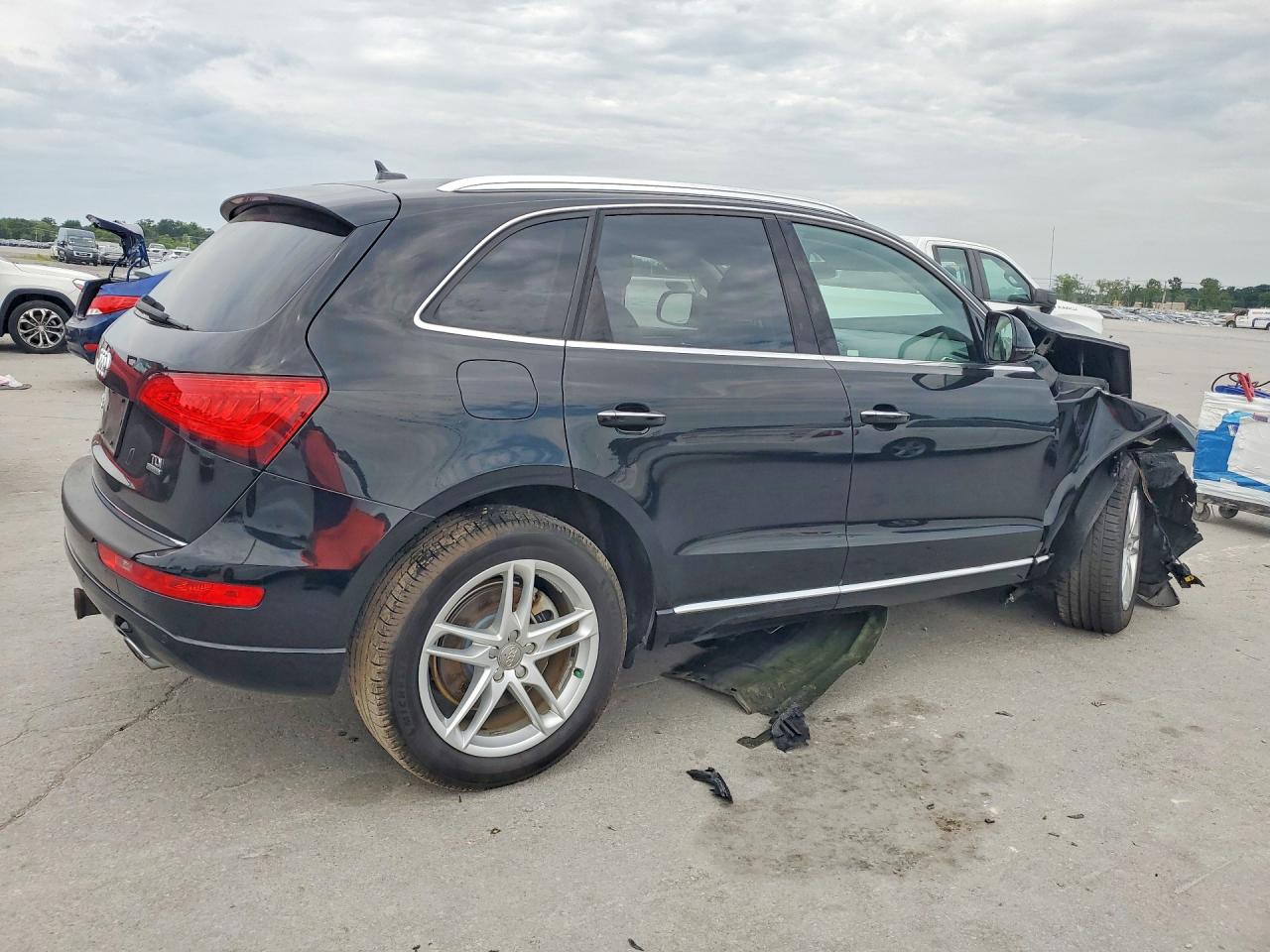 2015 Audi Q5 Tdi Premium Plus Черный vin: WA1CMAFP9FA147345