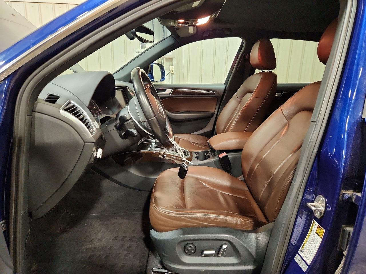 2014 Audi Q5 Tdi Premium Plus Blue vin: WA1CMAFPXEA121111