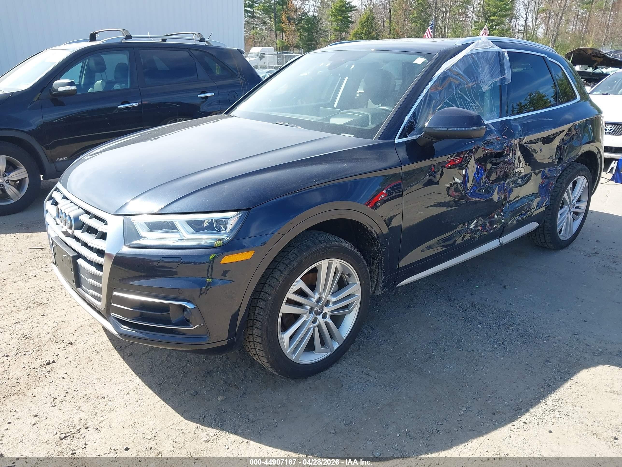 2018 Audi Q5 2.0t Premium/2.0t Tech Premium Black vin: WA1CNAFY4J2234319