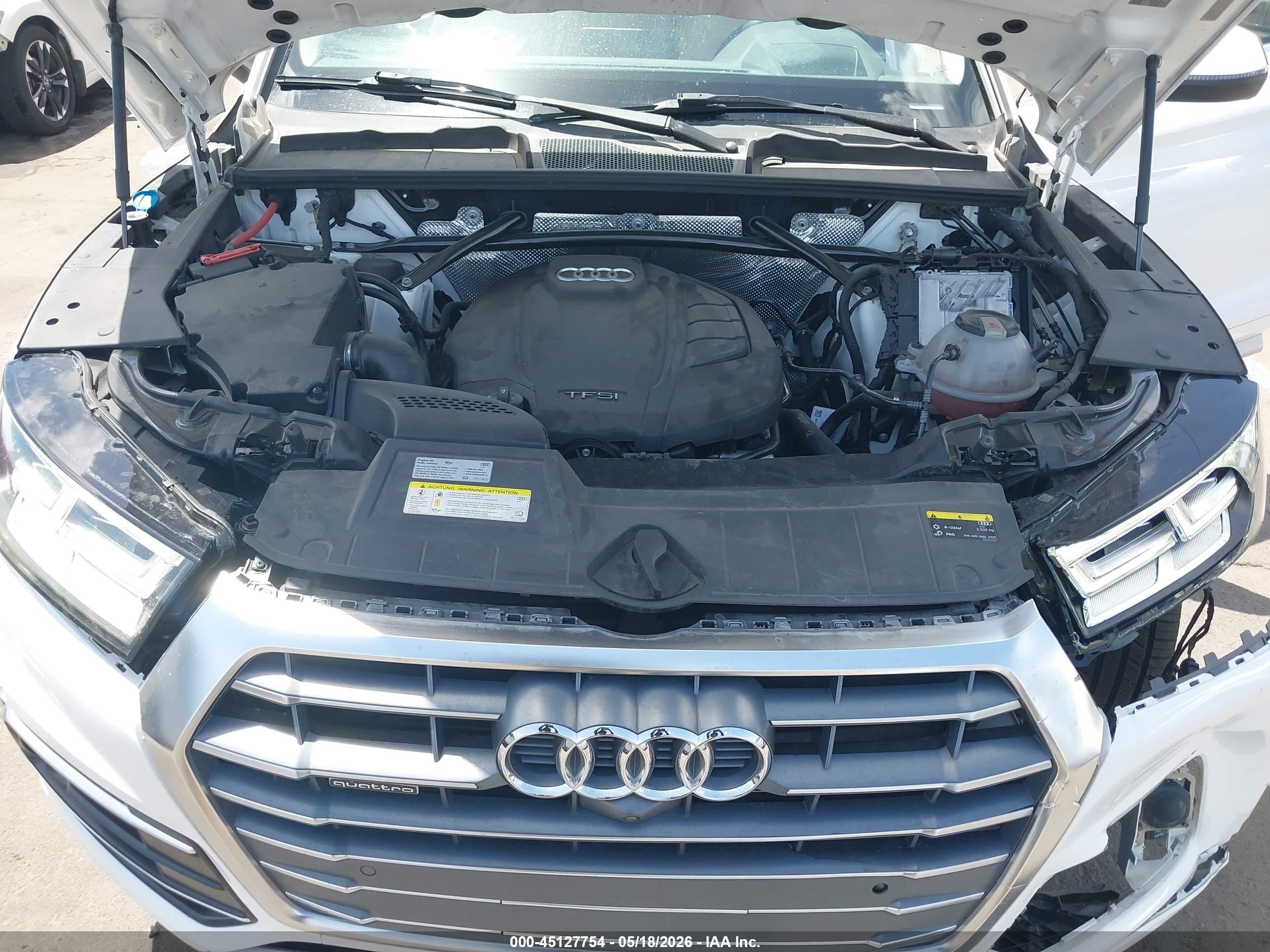 2018 Audi Q5 2.0t Premium/2.0t Tech Premium Белый vin: WA1CNAFY8J2215658