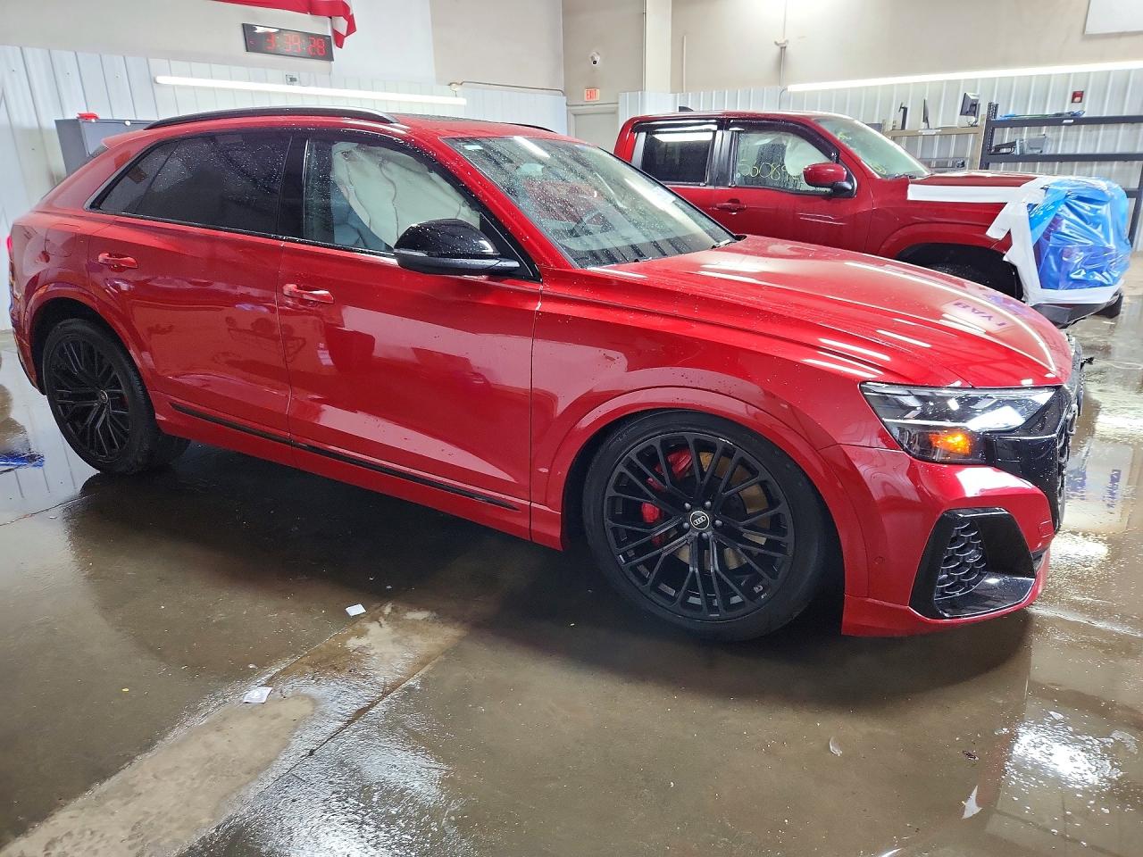 2024 Audi Sq8 Prestige Красный vin: WA1CWBF19RD015507