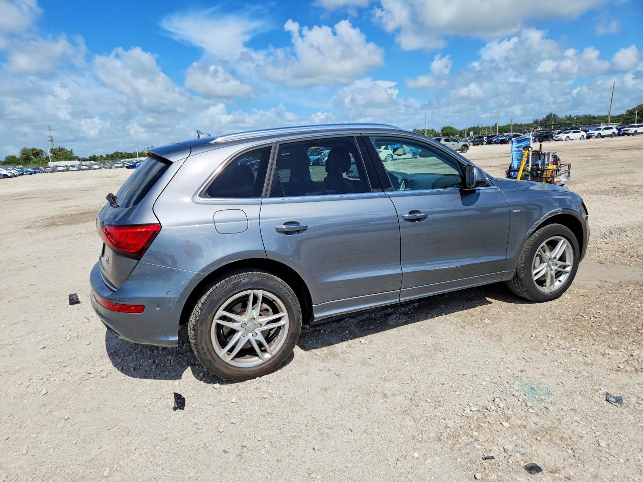 2017 Audi Q5 Premium Plus S-line Silver vin: WA1D7AFP9HA012266