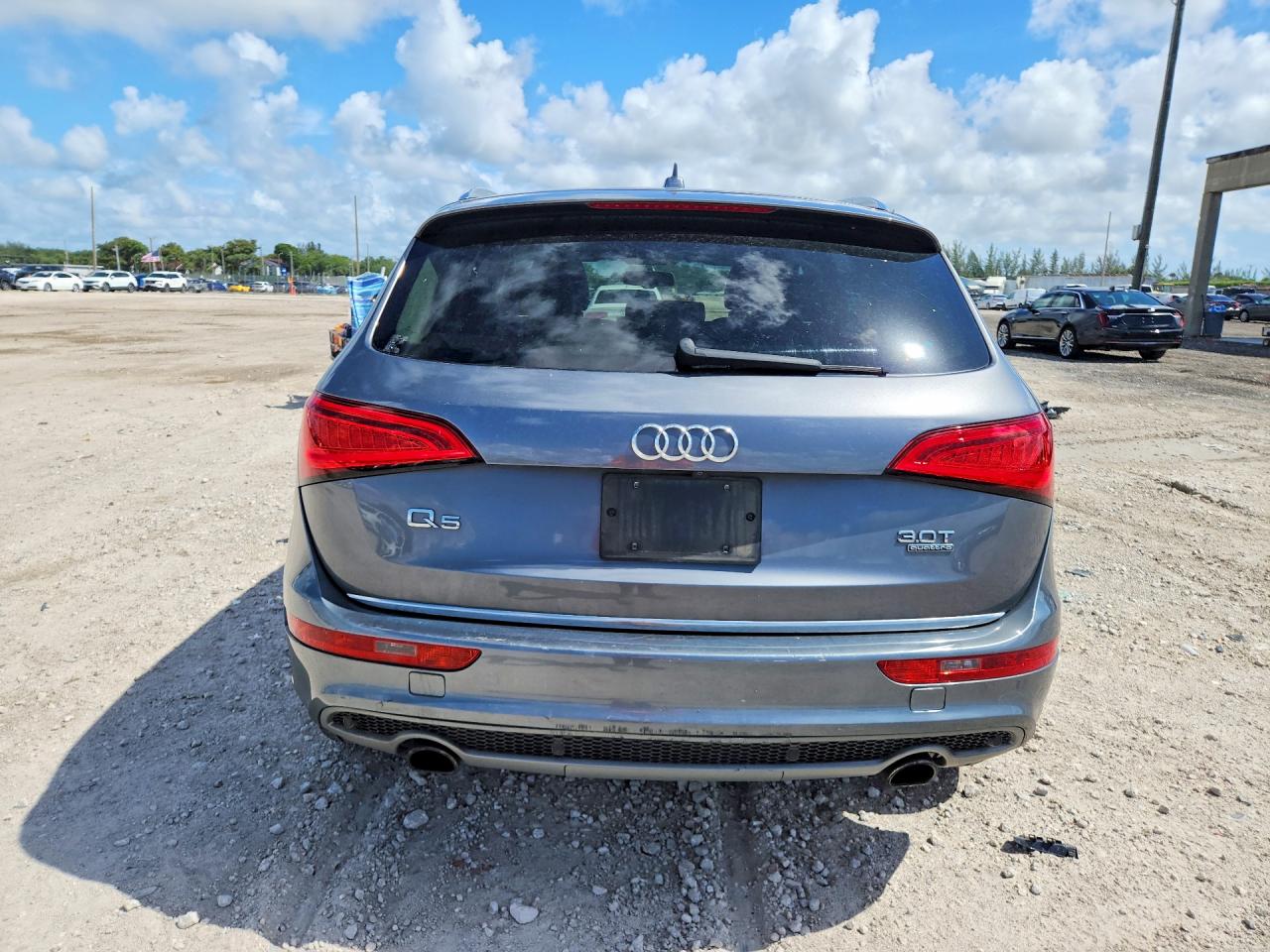 2017 Audi Q5 Premium Plus S-line Silver vin: WA1D7AFP9HA012266