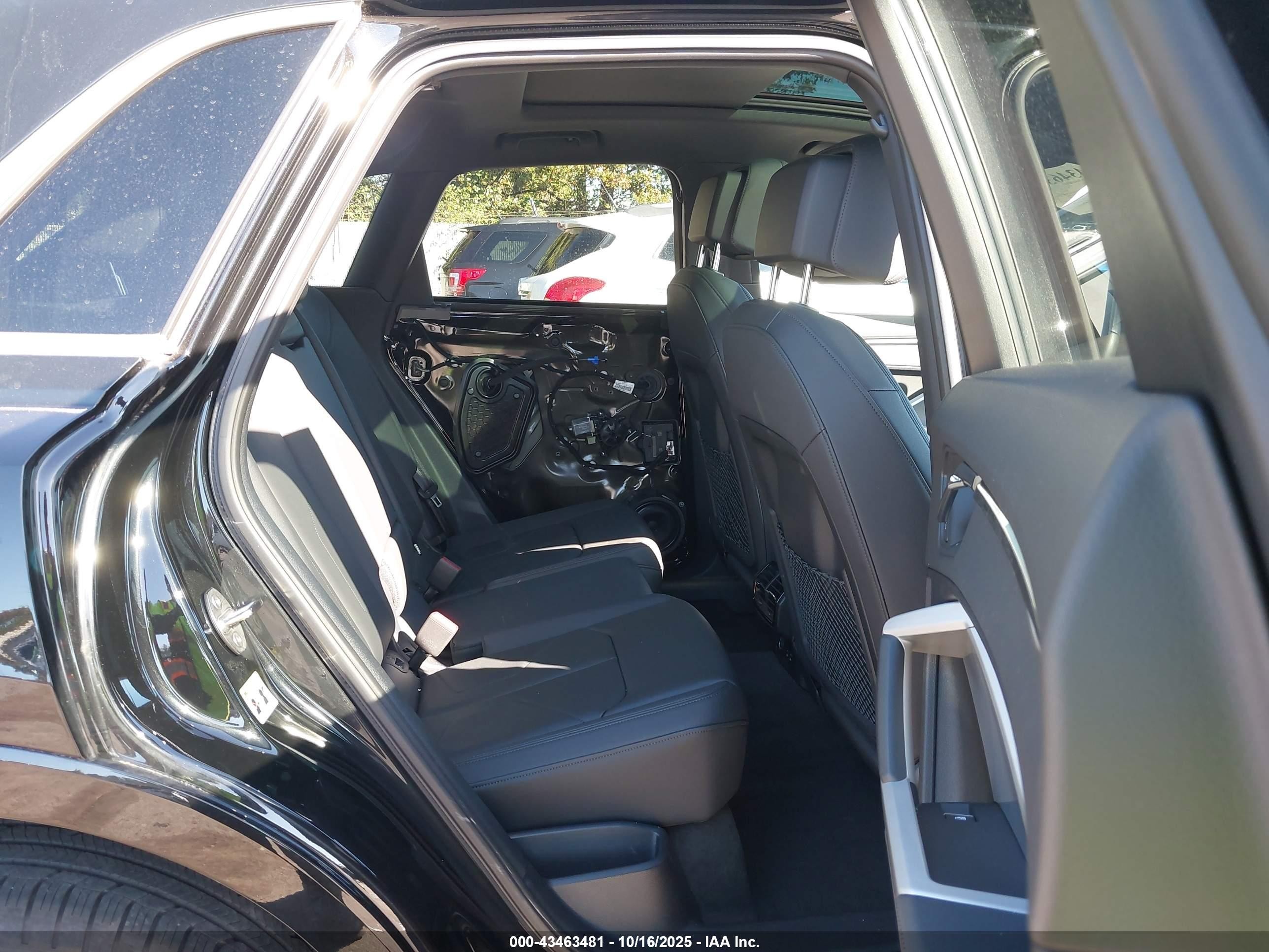 2024 Audi Q3 Premium 45 Tfsi S Line Quattro Tiptronic Black vin: WA1DECF30R1021583