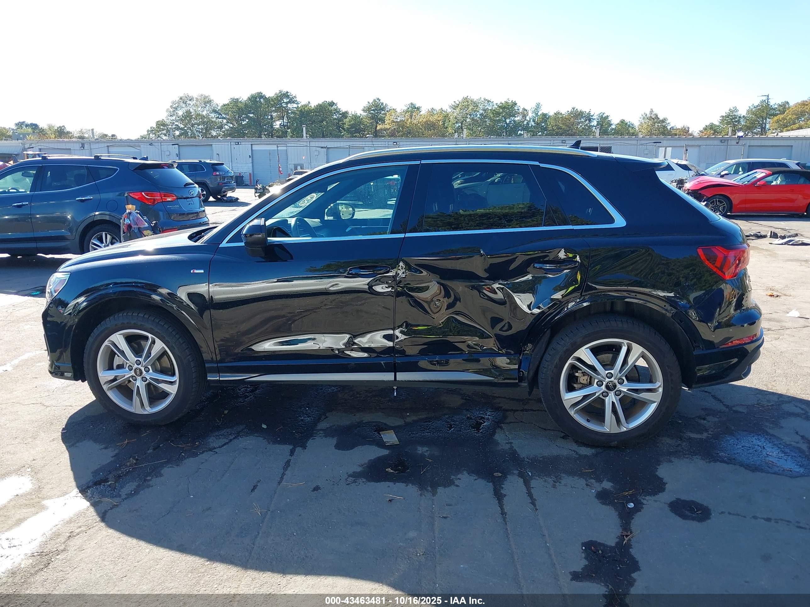 2024 Audi Q3 Premium 45 Tfsi S Line Quattro Tiptronic Black vin: WA1DECF30R1021583