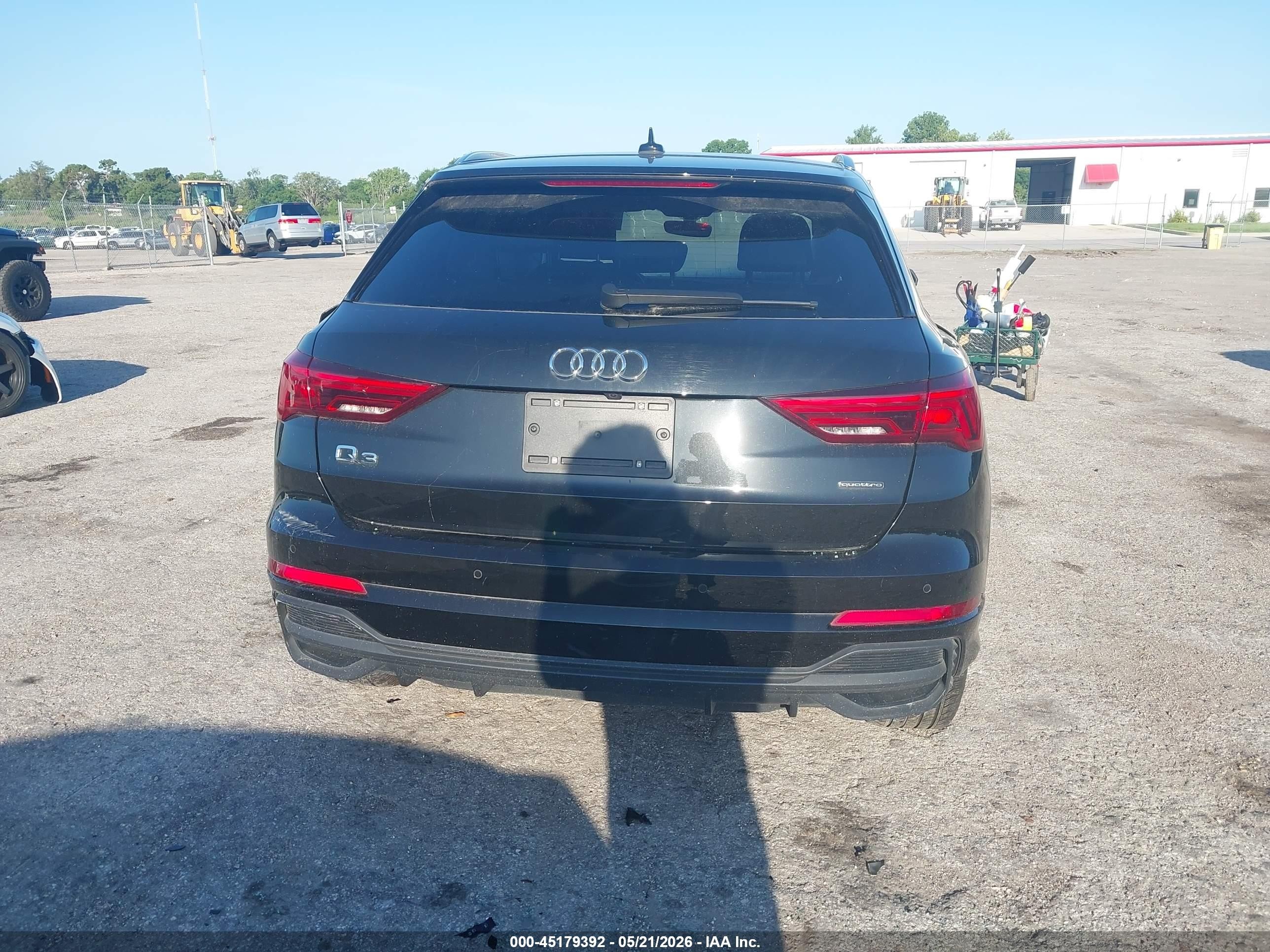 2023 Audi Q3 Premium 45 Tfsi S Line Quattro Tiptronic Черный vin: WA1DECF31P1084589