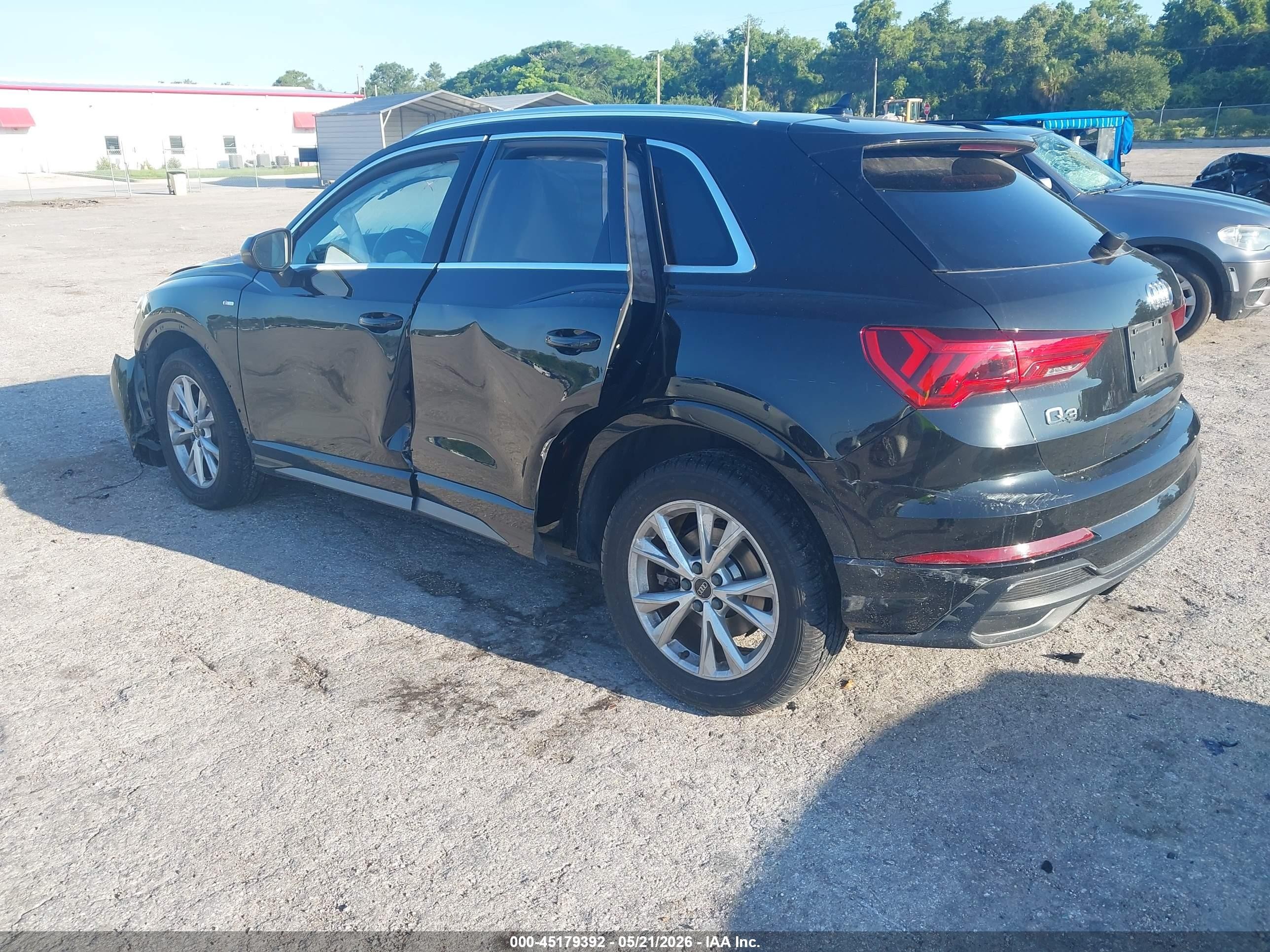 2023 Audi Q3 Premium 45 Tfsi S Line Quattro Tiptronic Черный vin: WA1DECF31P1084589