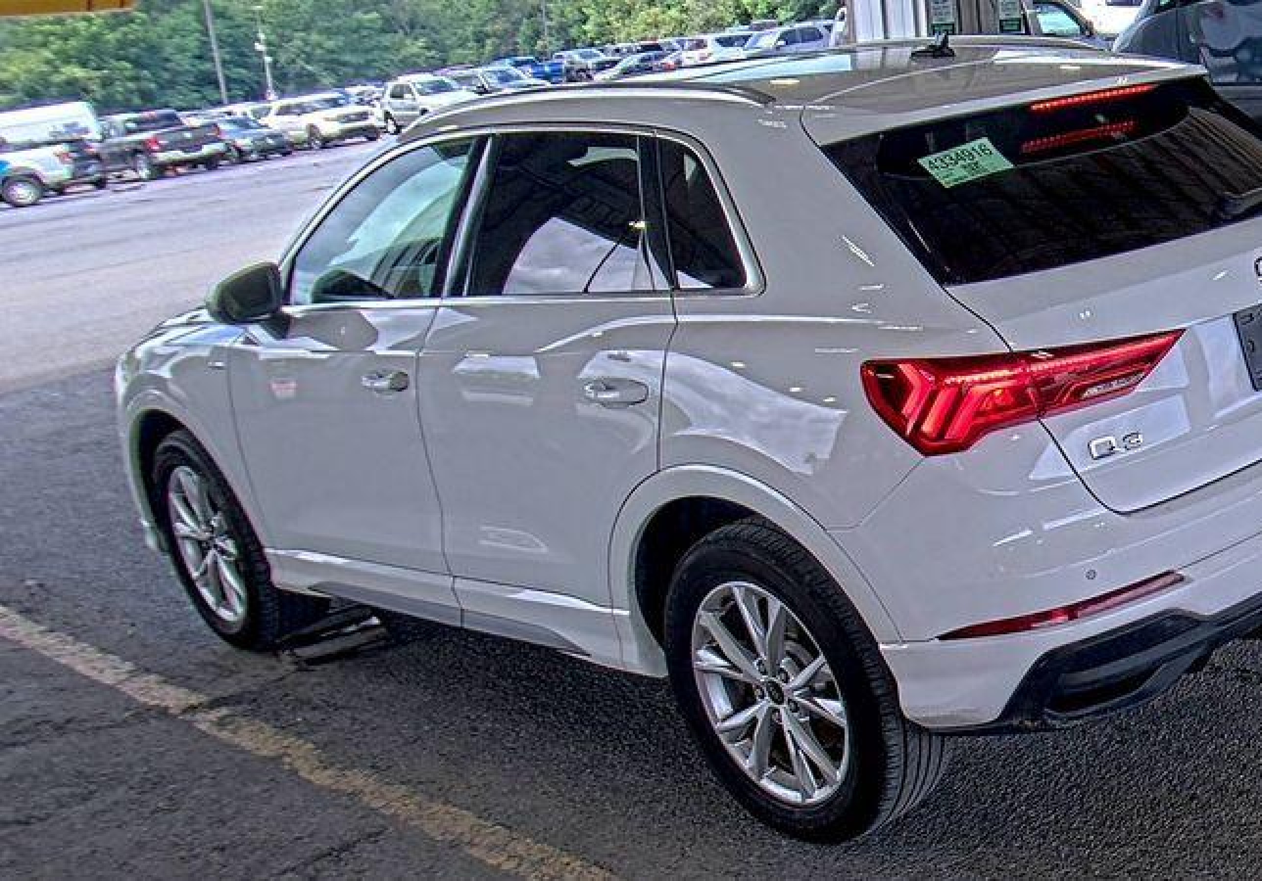 2023 Audi Q3 Premium 45 Tfsi S Line Quattro Tiptronic vin: WA1DECF33P1106995