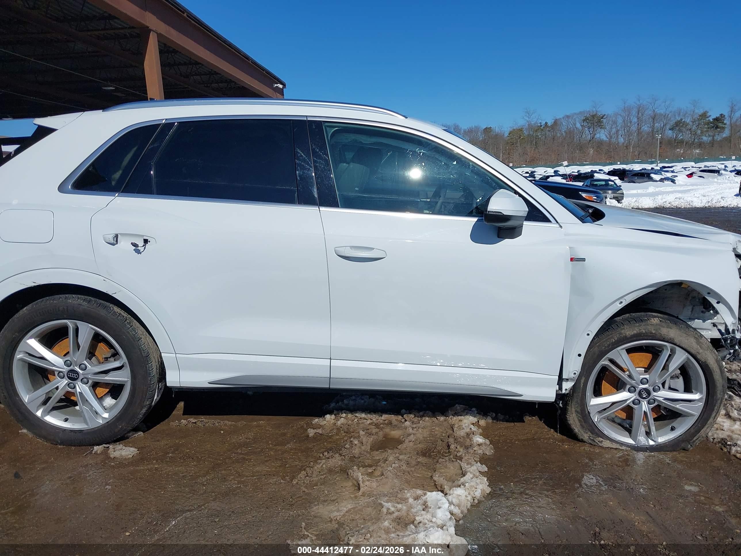 2024 Audi Q3 Premium 45 Tfsi S Line Quattro Tiptronic White vin: WA1DECF34R1163774