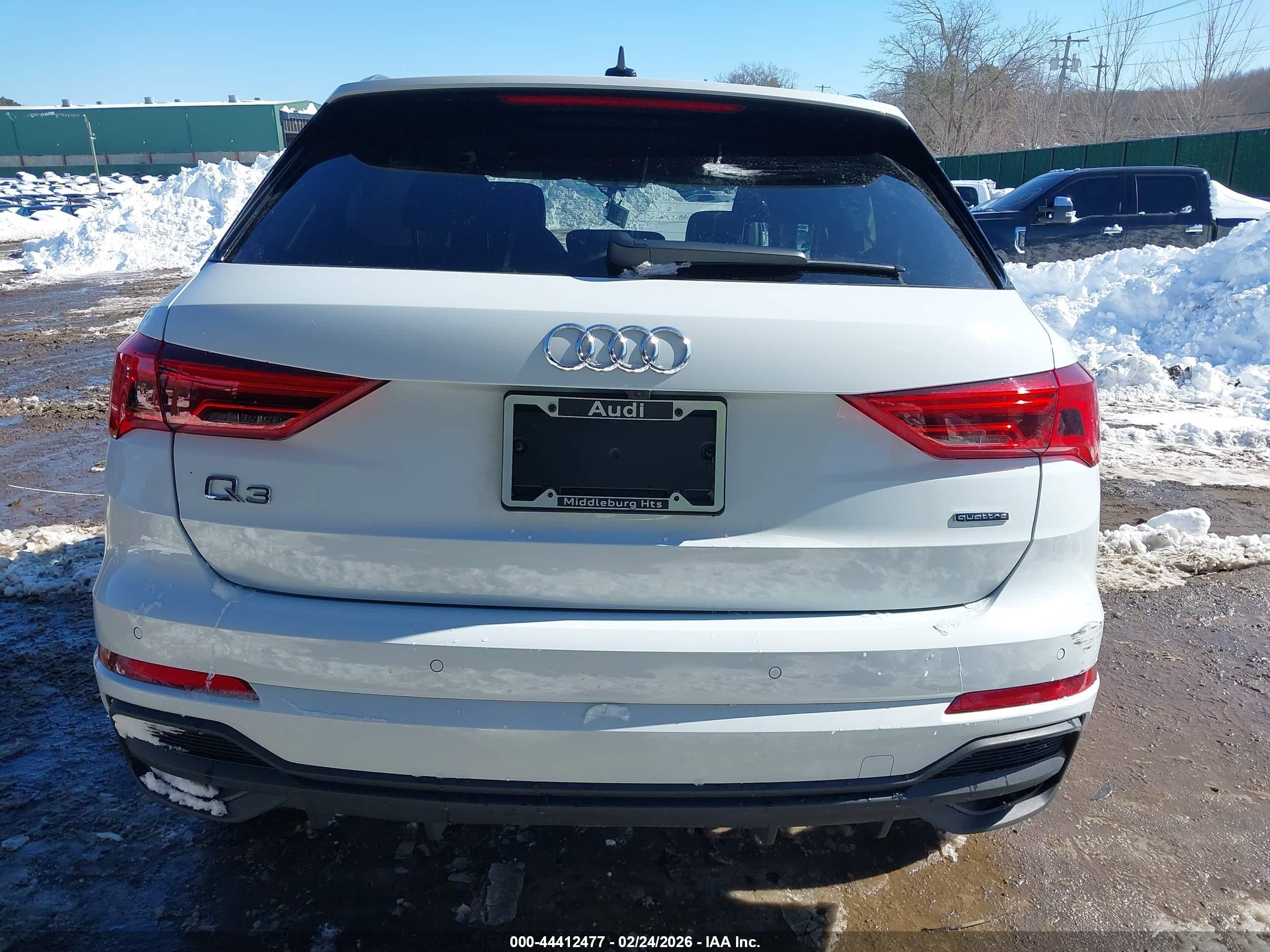 2024 Audi Q3 Premium 45 Tfsi S Line Quattro Tiptronic White vin: WA1DECF34R1163774