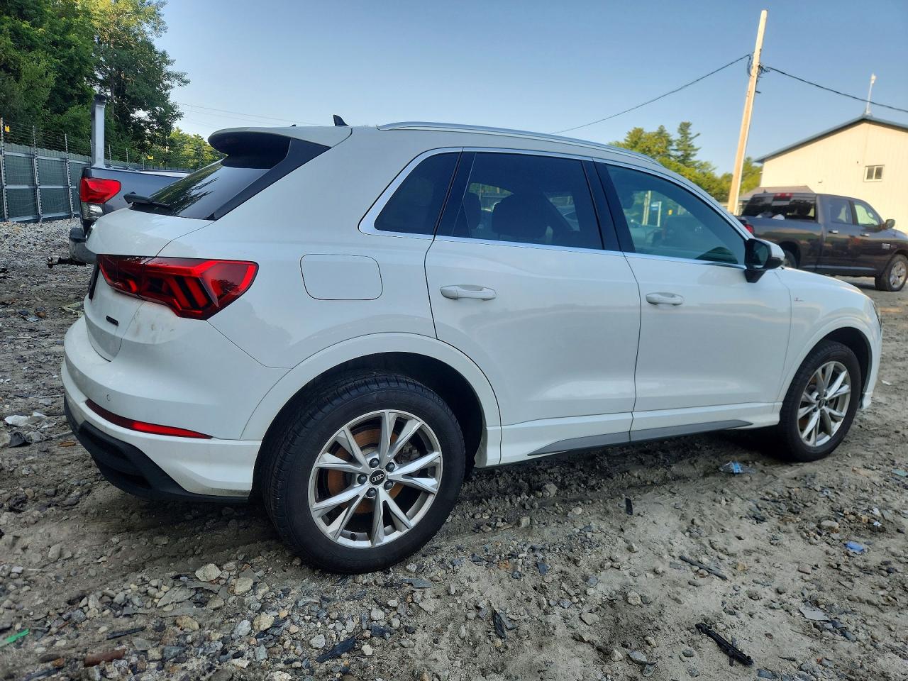 2023 Audi Q3 Premium S Line 45 Белый vin: WA1DECF36P1069344
