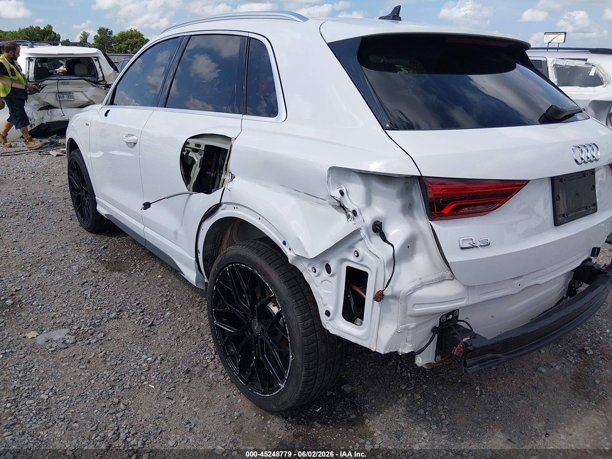 2025 Audi Q3 Premium 45 Tfsi S Line Quattro Tiptronic Белый vin: WA1DECF36S1075301