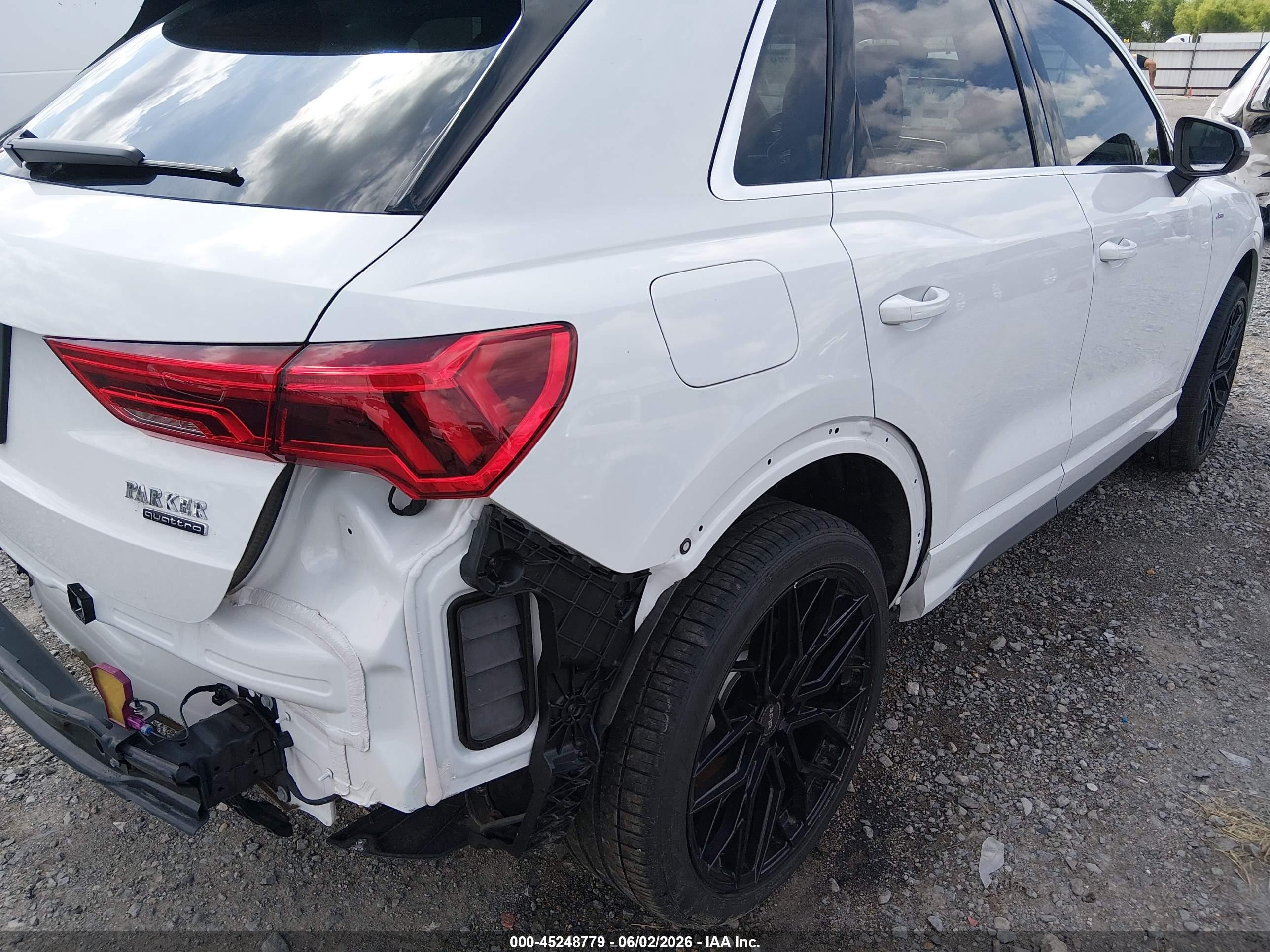 2025 Audi Q3 Premium 45 Tfsi S Line Quattro Tiptronic Белый vin: WA1DECF36S1075301