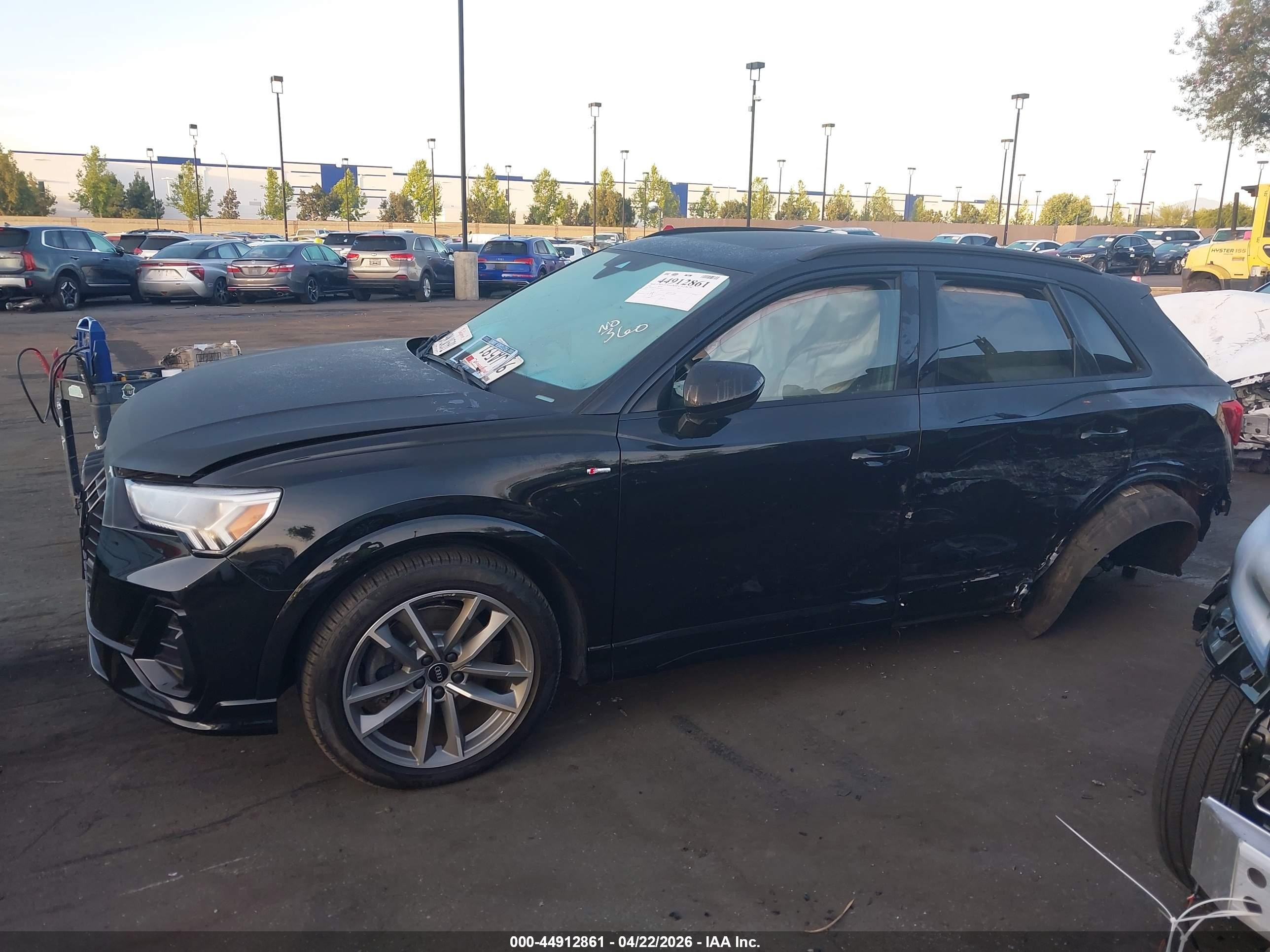 2024 Audi Q3 Premium 45 Tfsi S Line Quattro Tiptronic Black vin: WA1DECF37R1082865