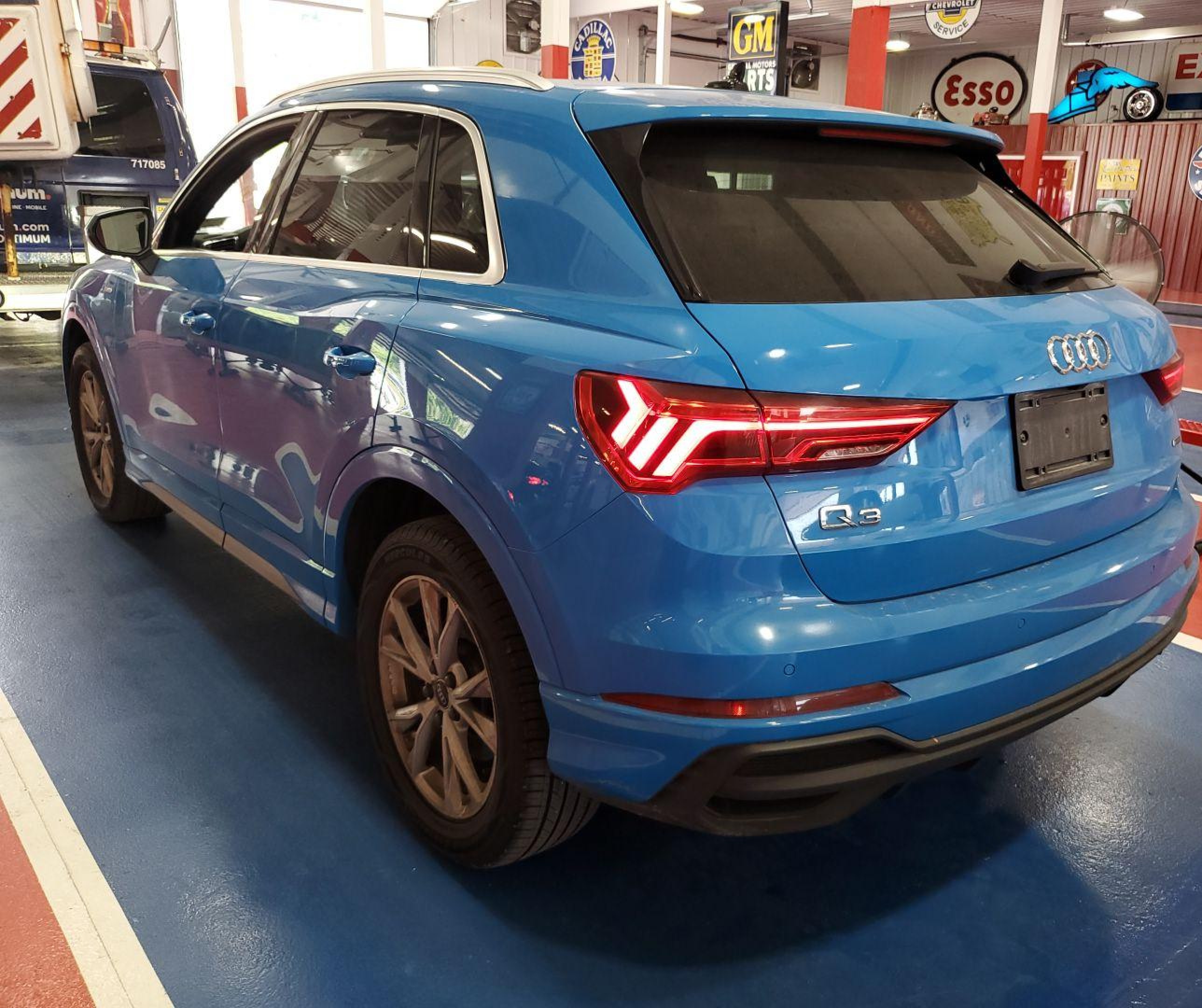 2023 Audi Q3 Premium 45 Tfsi S Line Quattro Tiptronic vin: WA1DECF38P1109231
