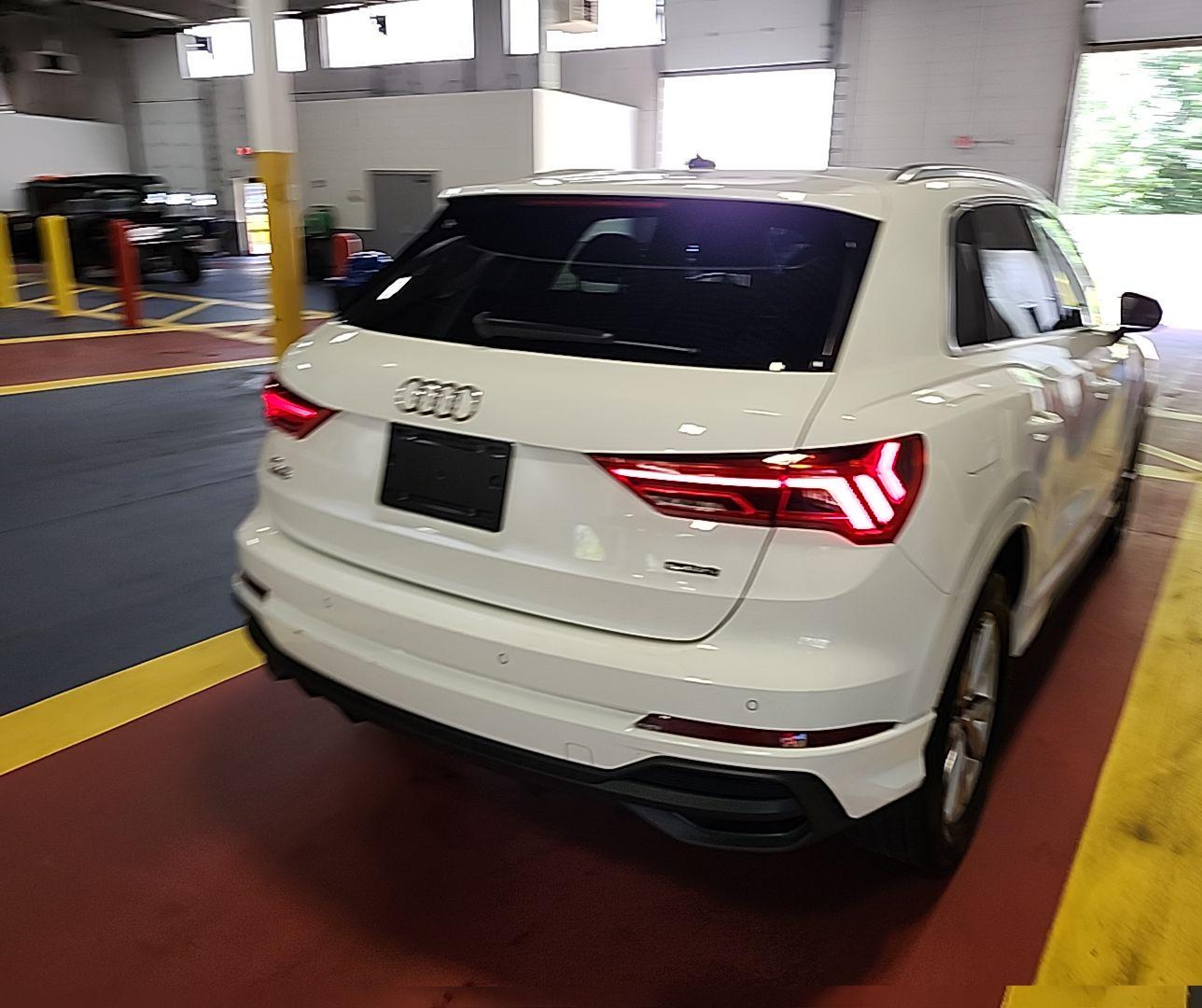 2023 Audi Q3 Premium 45 Tfsi S Line Quattro Tiptronic vin: WA1DECF39P1106886