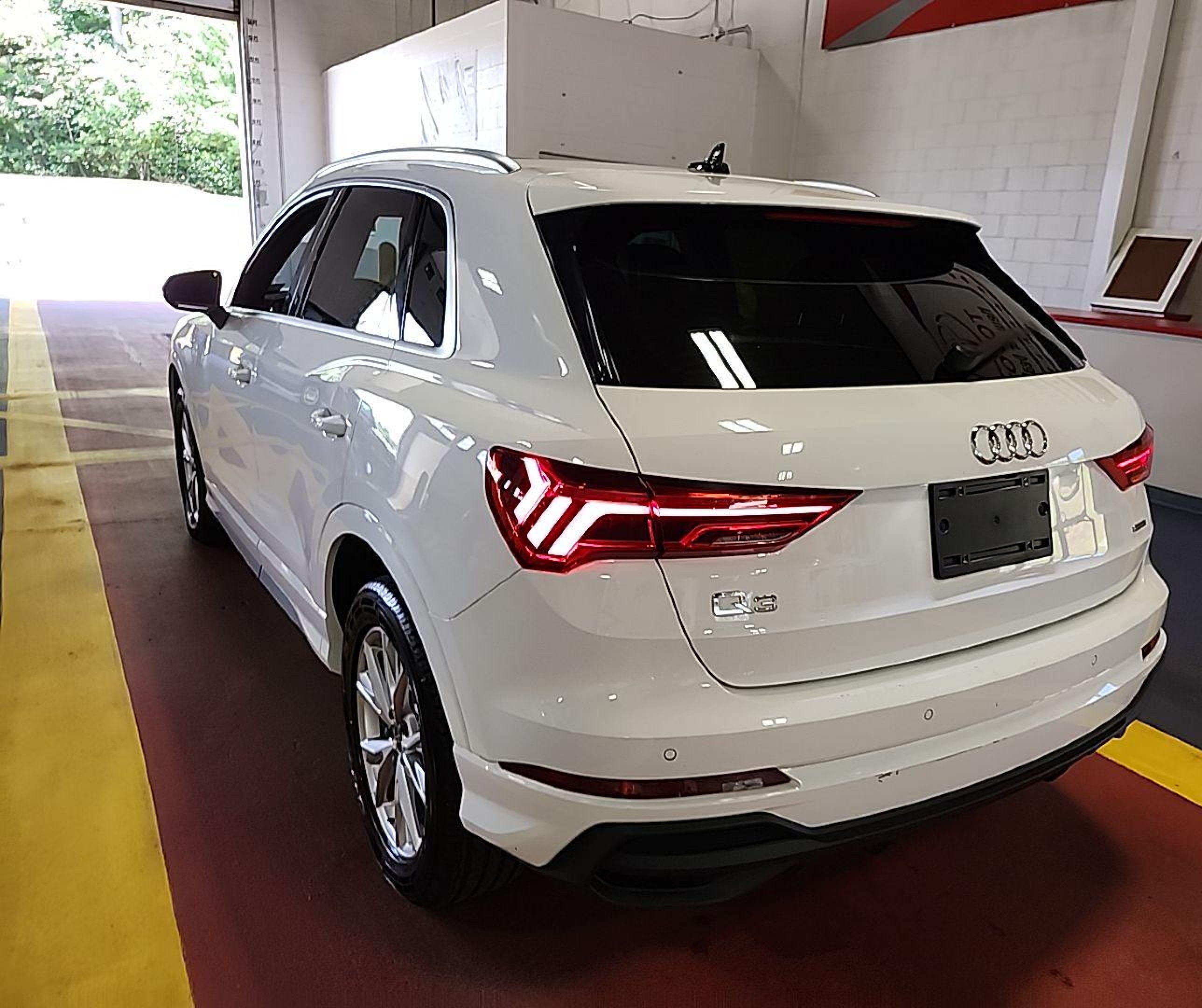 2023 Audi Q3 Premium 45 Tfsi S Line Quattro Tiptronic vin: WA1DECF39P1106886