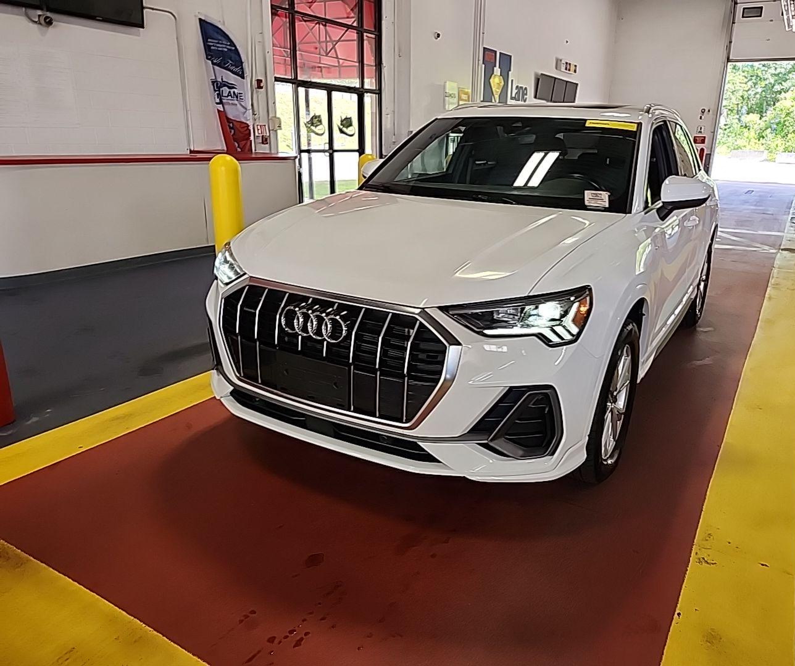 2023 Audi Q3 Premium 45 Tfsi S Line Quattro Tiptronic vin: WA1DECF39P1106886
