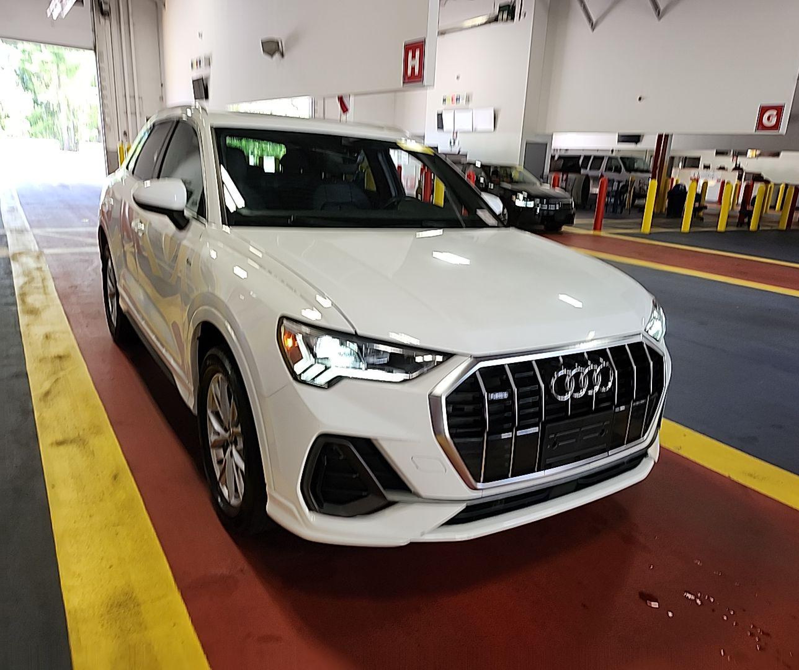 2023 Audi Q3 Premium 45 Tfsi S Line Quattro Tiptronic vin: WA1DECF39P1106886