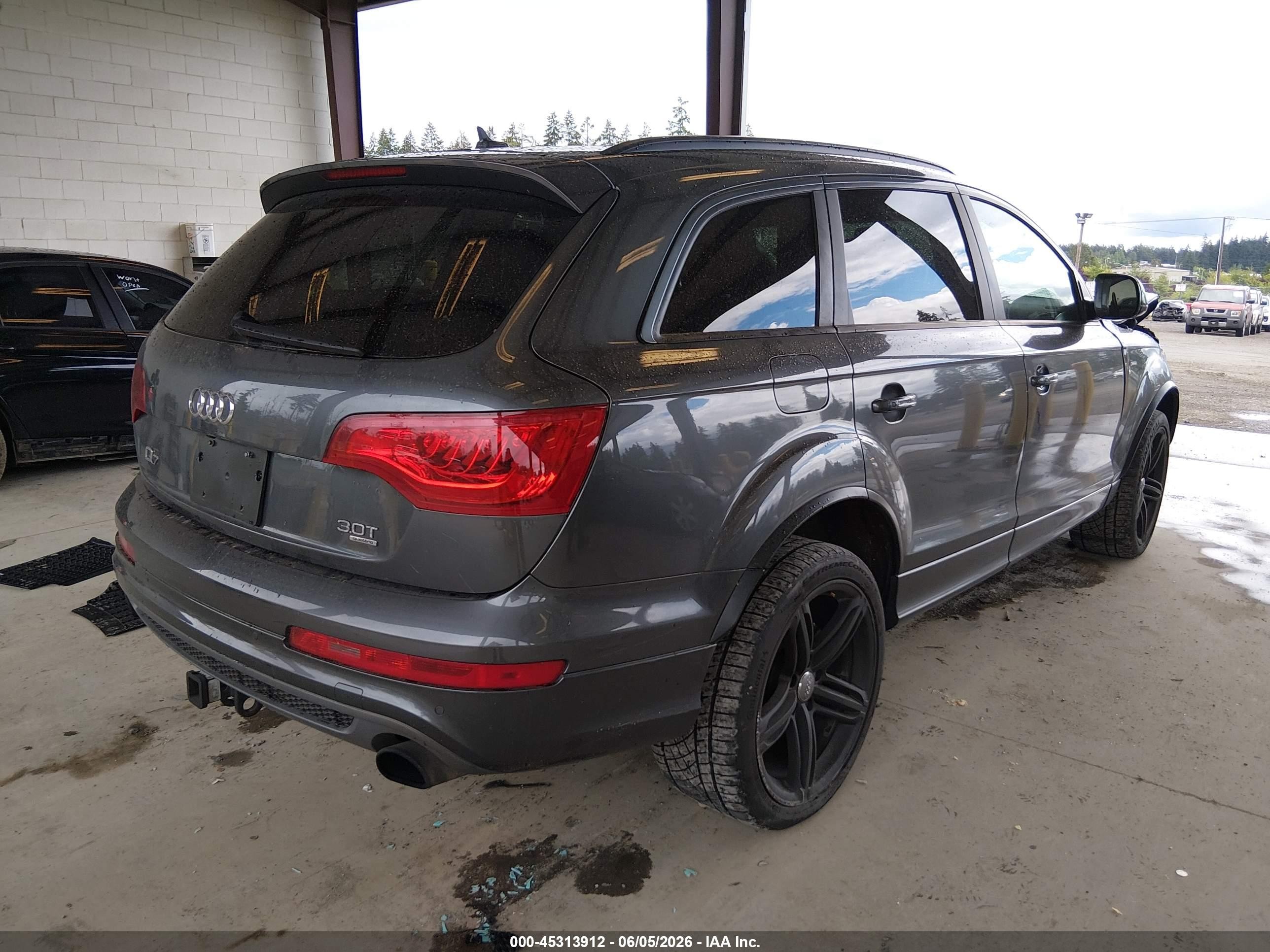 2014 Audi Q7 3.0t S Line Prestige Gray vin: WA1DGAFE0ED011435