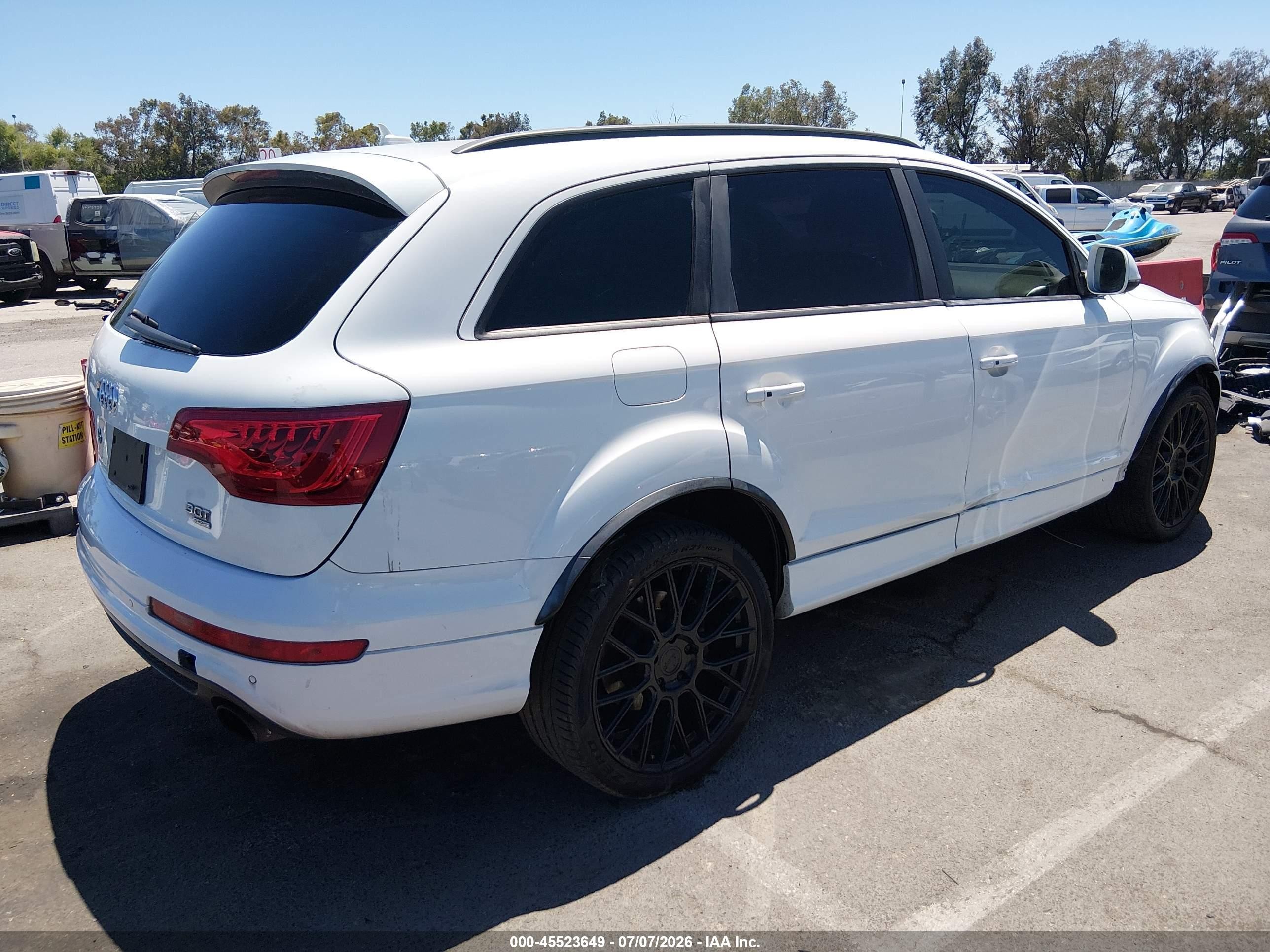 2014 Audi Q7 3.0t S Line Prestige Белый vin: WA1DGAFE3ED005628