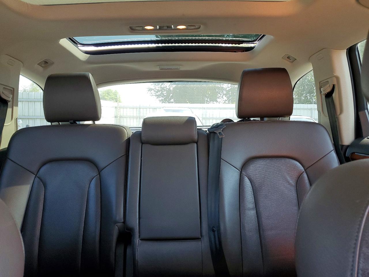 2015 Audi Q7 Prestige Blue vin: WA1DGAFE3FD009356