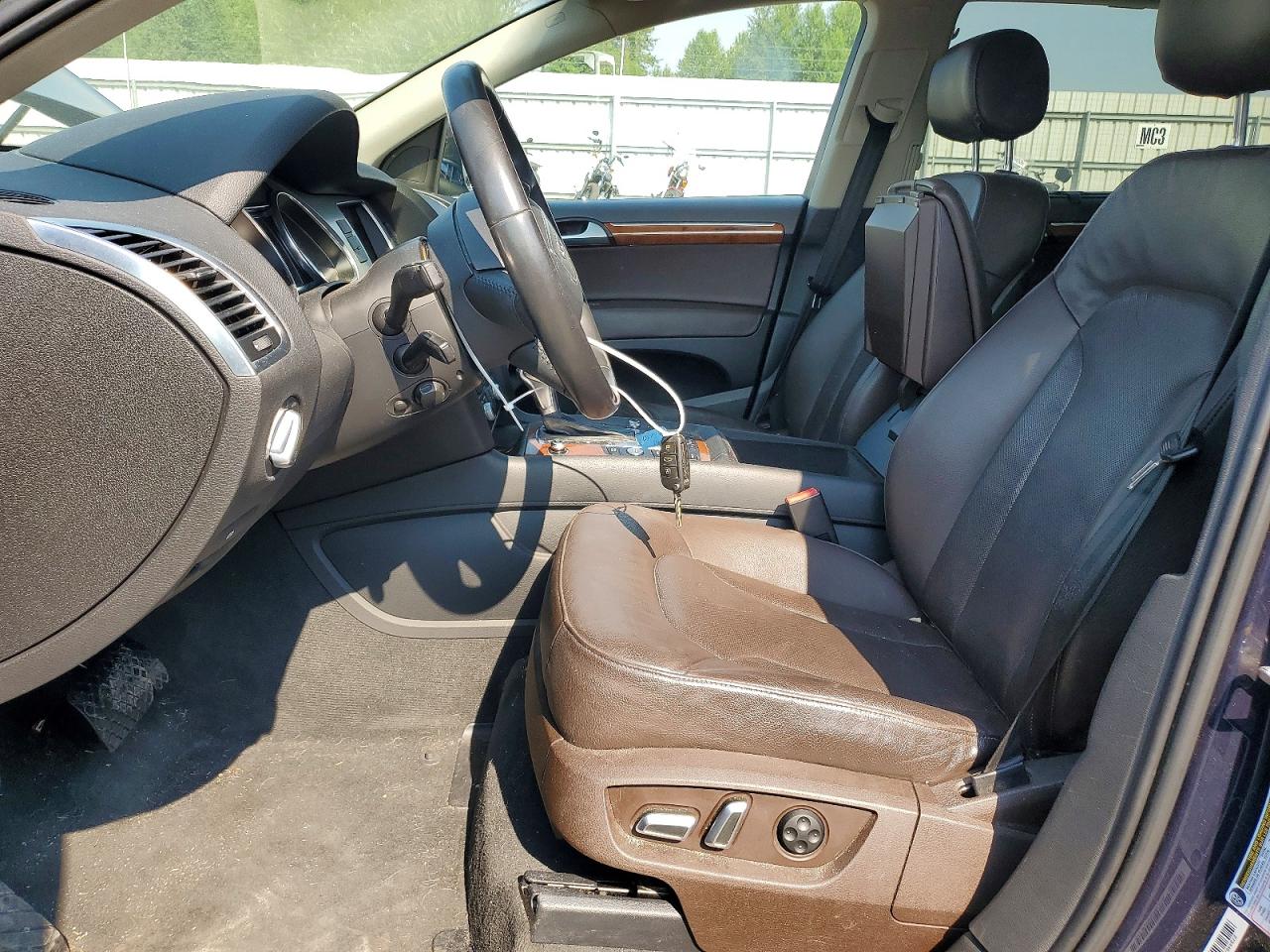 2015 Audi Q7 Prestige Blue vin: WA1DGAFE3FD009356