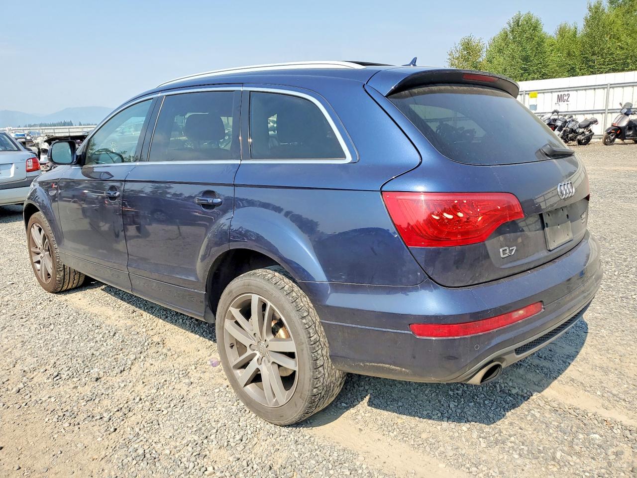 2015 Audi Q7 Prestige Blue vin: WA1DGAFE3FD009356