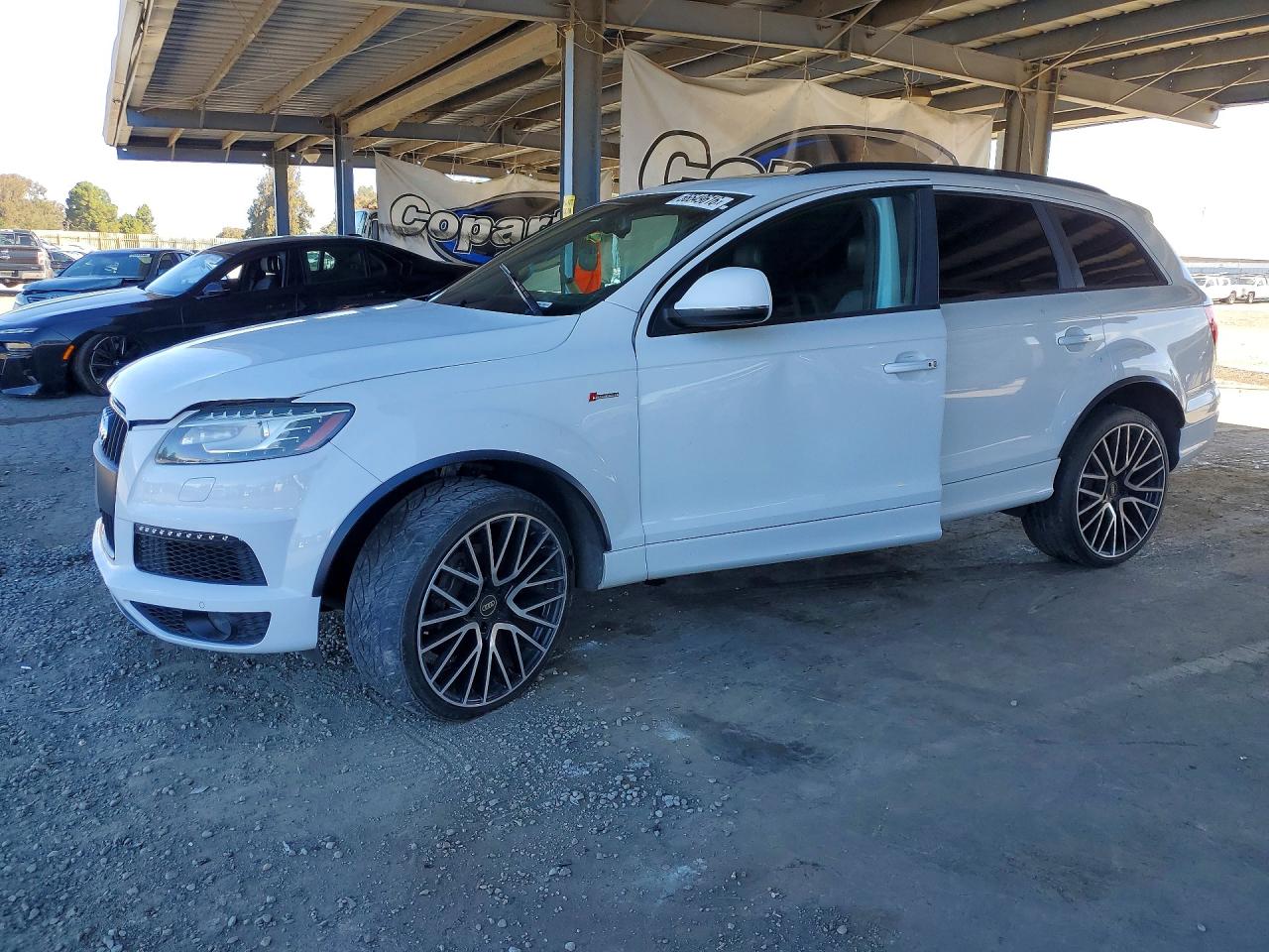 2015 Audi Q7 Prestige Белый vin: WA1DGAFE4FD018194