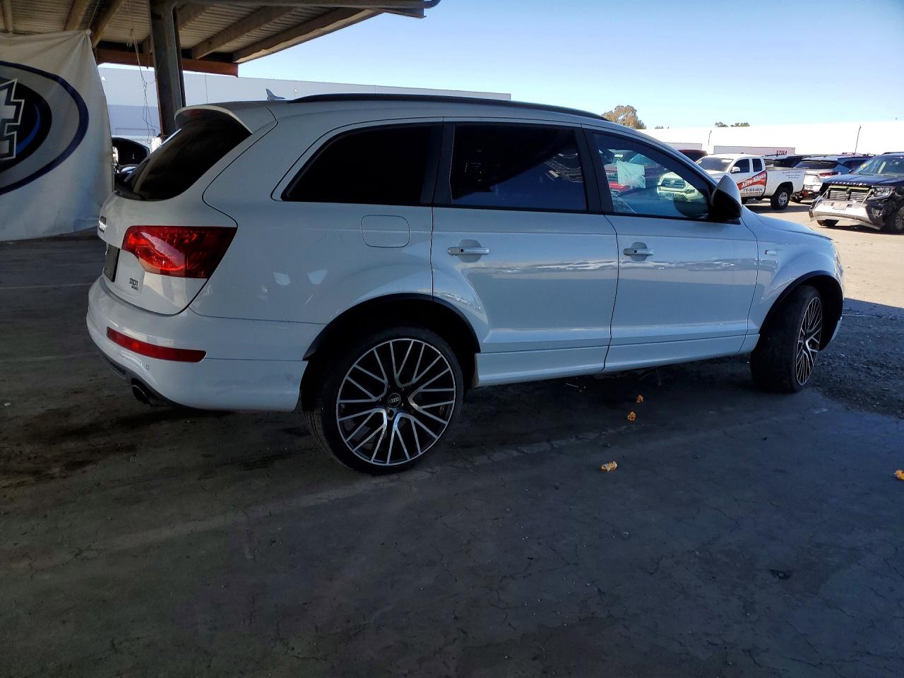 2015 Audi Q7 Prestige Белый vin: WA1DGAFE4FD018194