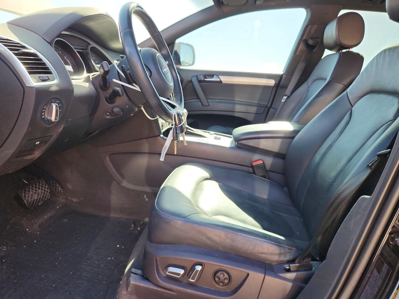2015 Audi Q7 Prestige Red vin: WA1DGAFE4FD024772