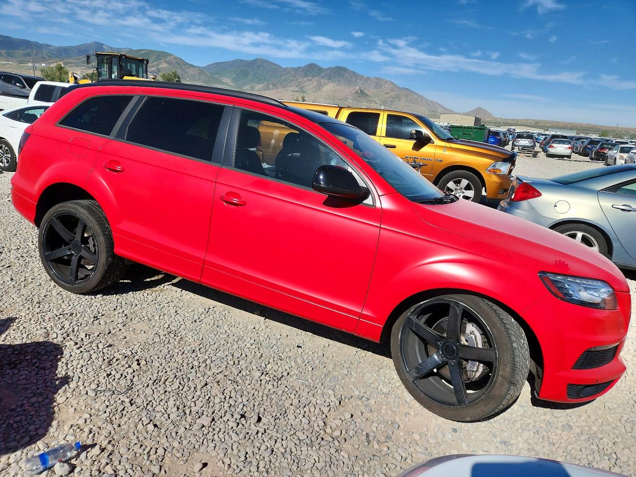 2015 Audi Q7 Prestige Red vin: WA1DGAFE4FD024772