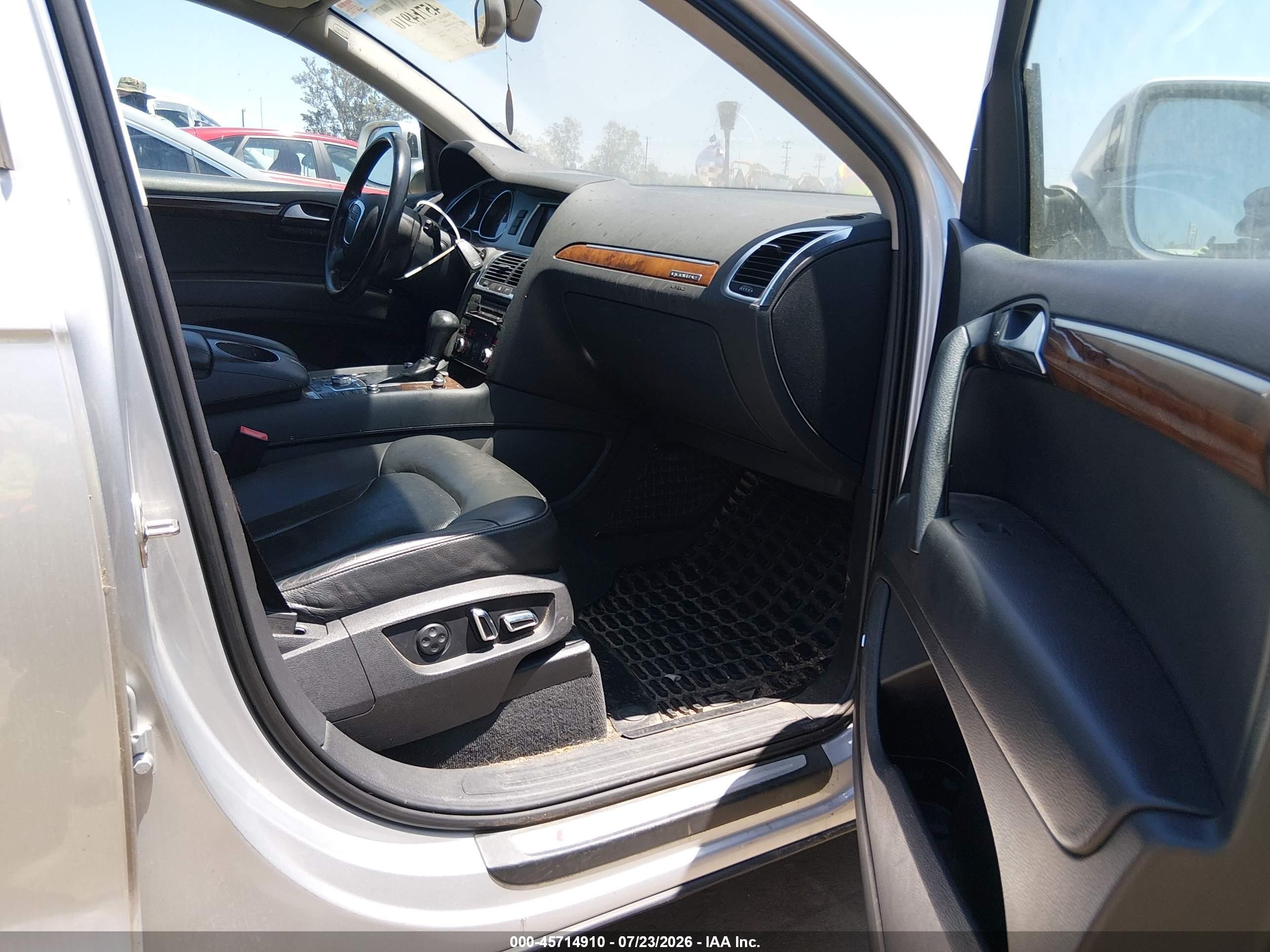 2011 Audi Q7 3.0t S Line Prestige Silver vin: WA1DGAFE5BD009546