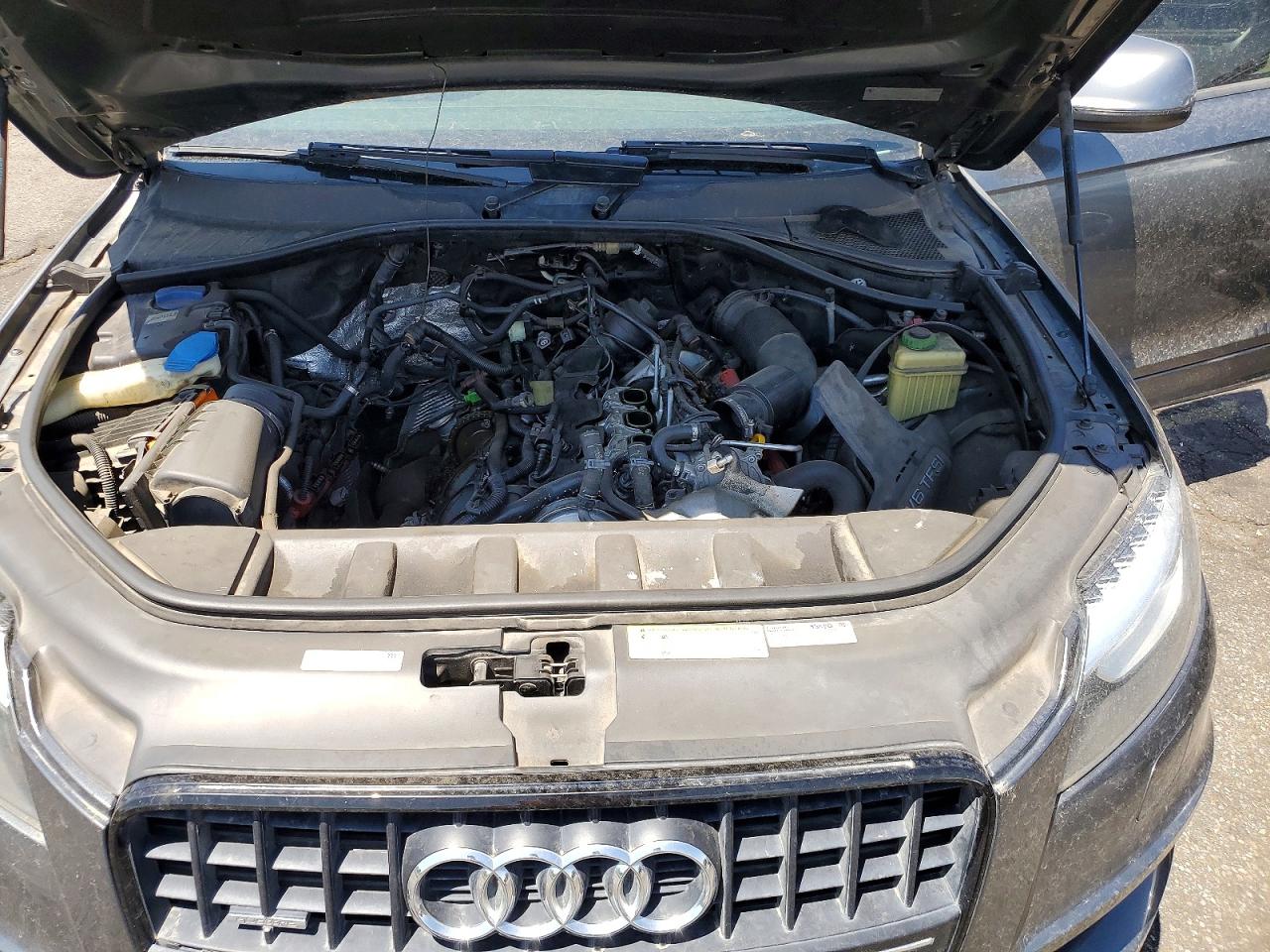 2015 Audi Q7 Prestige Gray vin: WA1DGAFE5FD019404