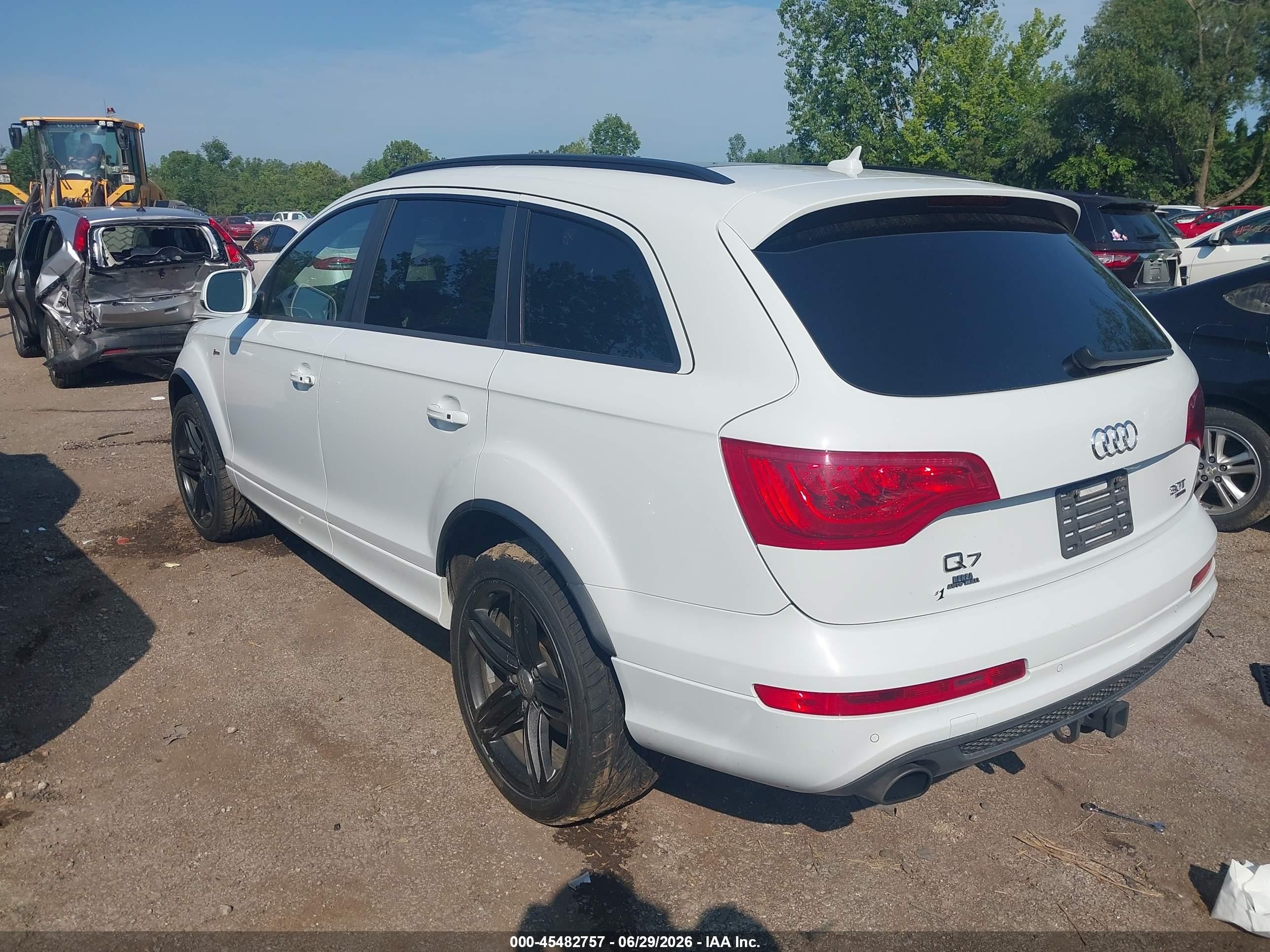 2015 Audi Q7 3.0t S Line Prestige White vin: WA1DGAFE6FD028578