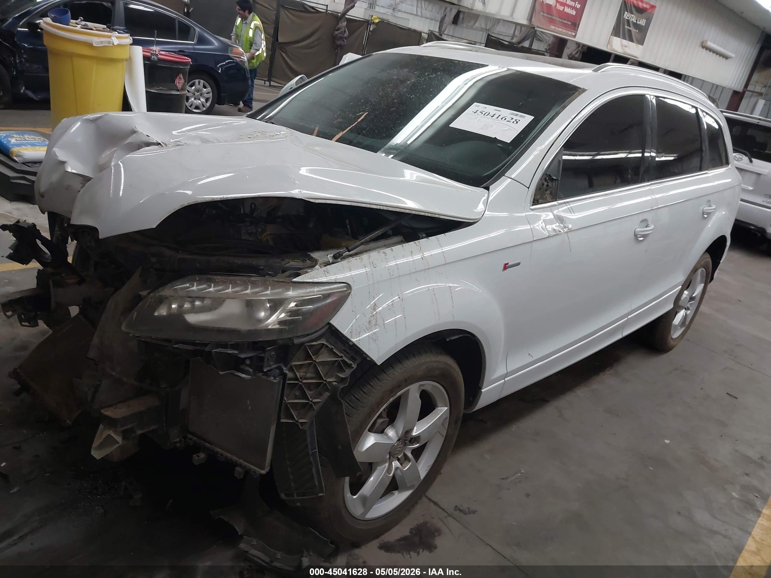 2015 Audi Q7 3.0t S Line Prestige White vin: WA1DGAFE7FD003639