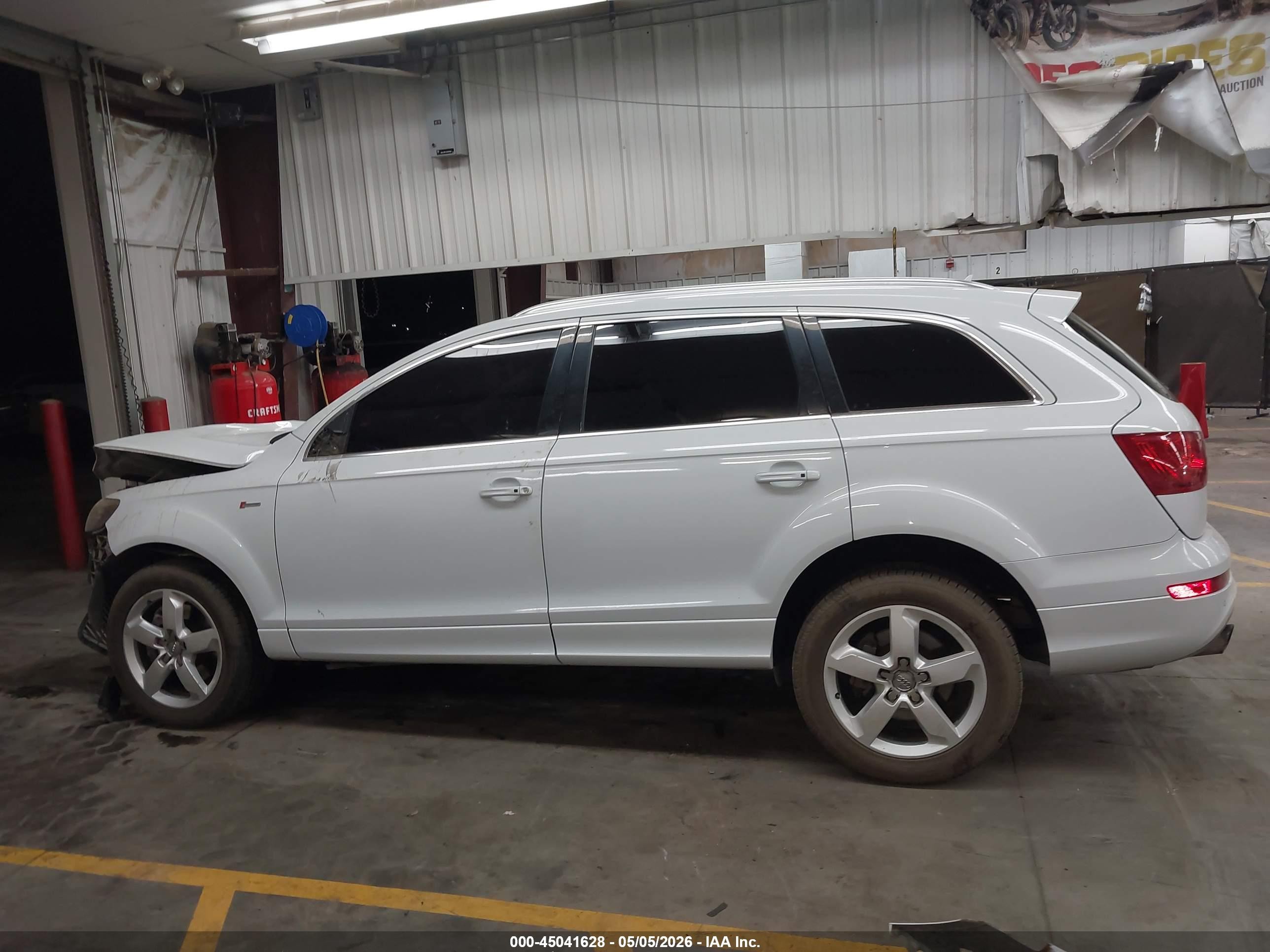 2015 Audi Q7 3.0t S Line Prestige White vin: WA1DGAFE7FD003639