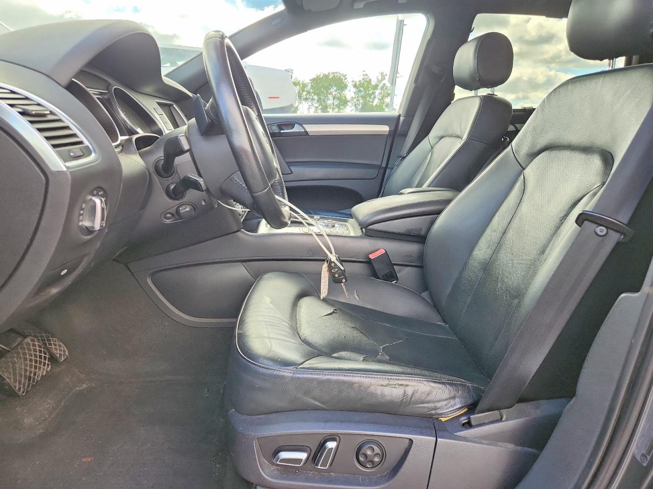 2015 Audi Q7 Prestige Серый vin: WA1DGAFE8FD023074