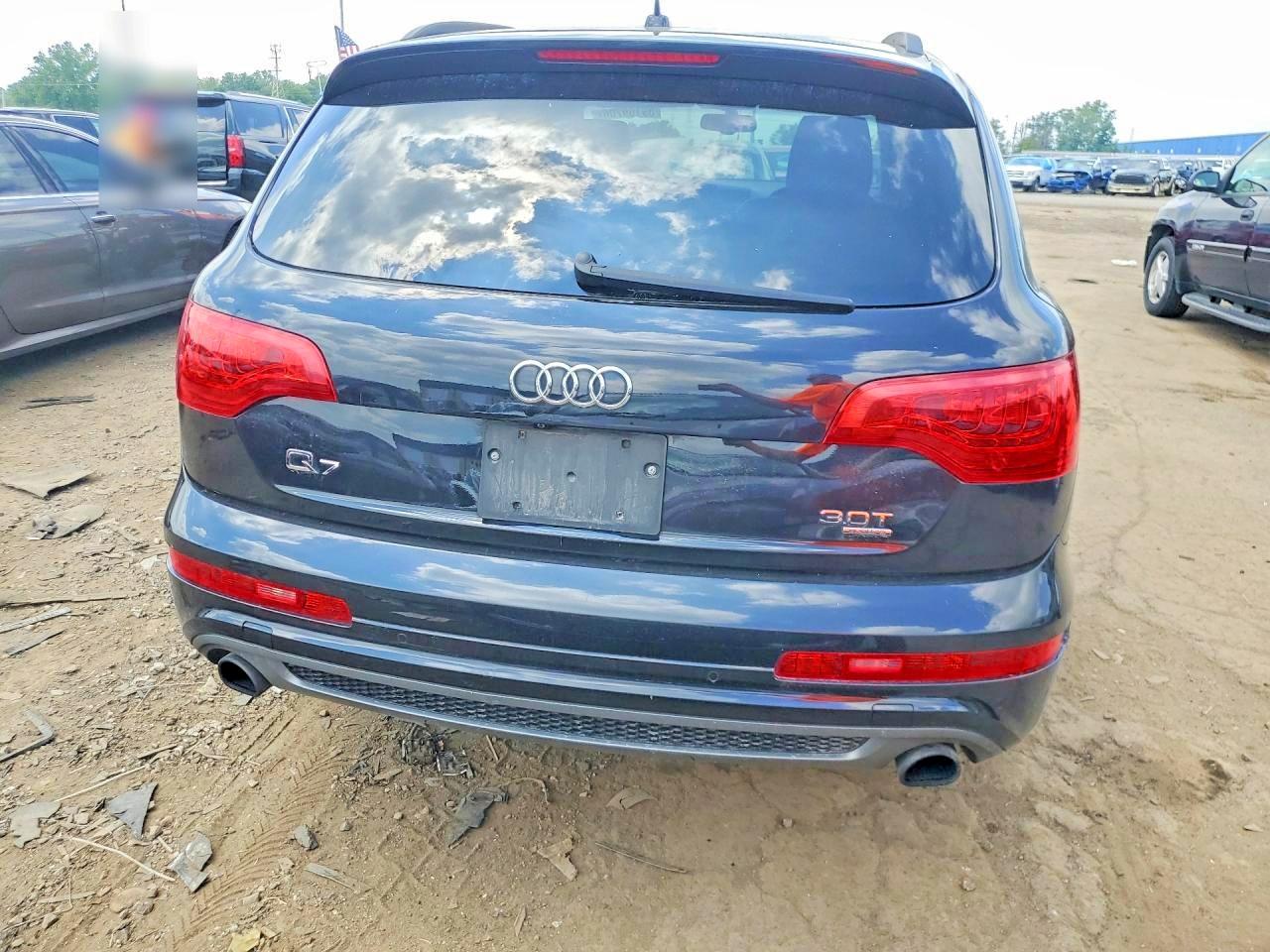 2015 Audi Q7 Prestige Black vin: WA1DGAFE8FD027769